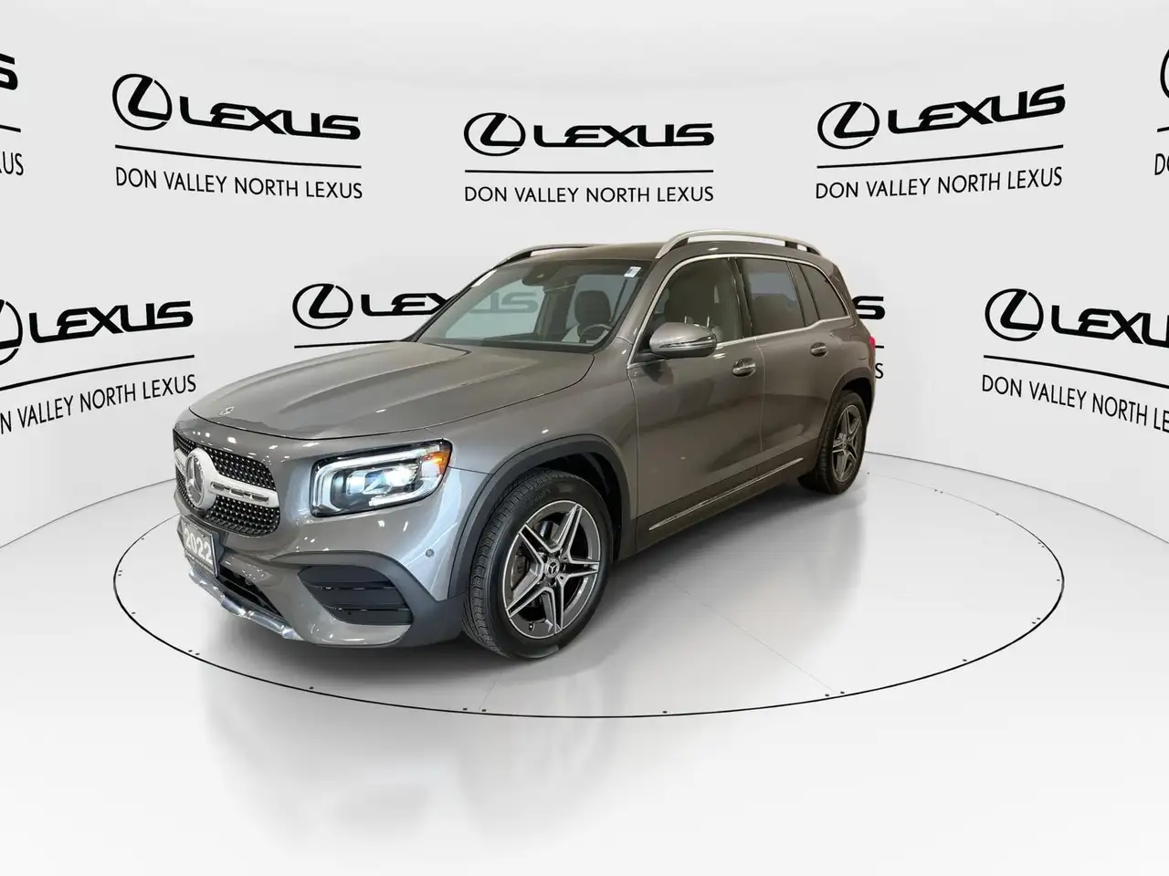 Mercedes-Benz GLB снимка Mercedes-Benz GLB