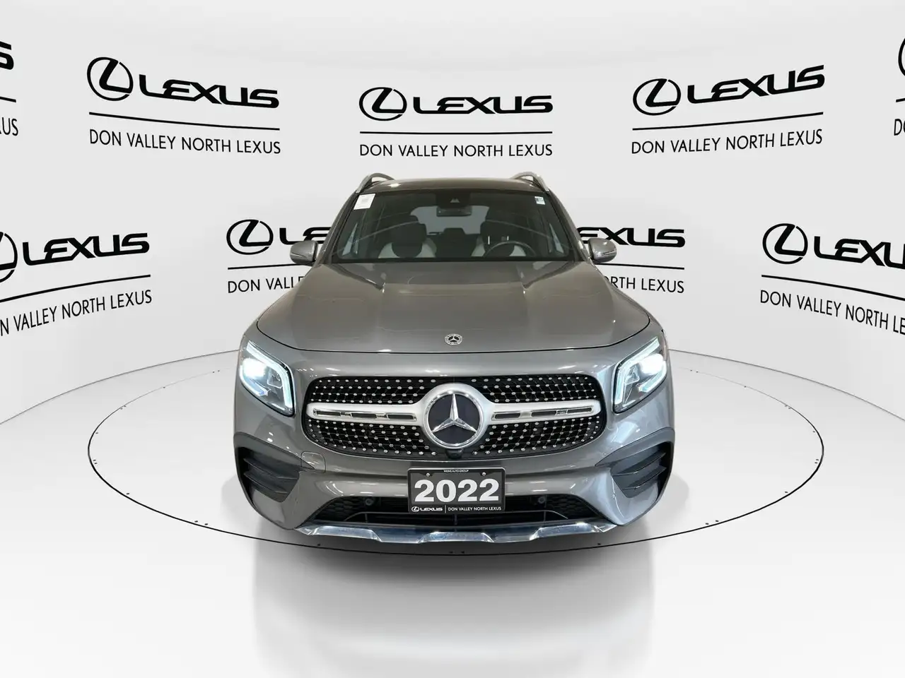 Mercedes-Benz GLB снимка Mercedes-Benz GLB