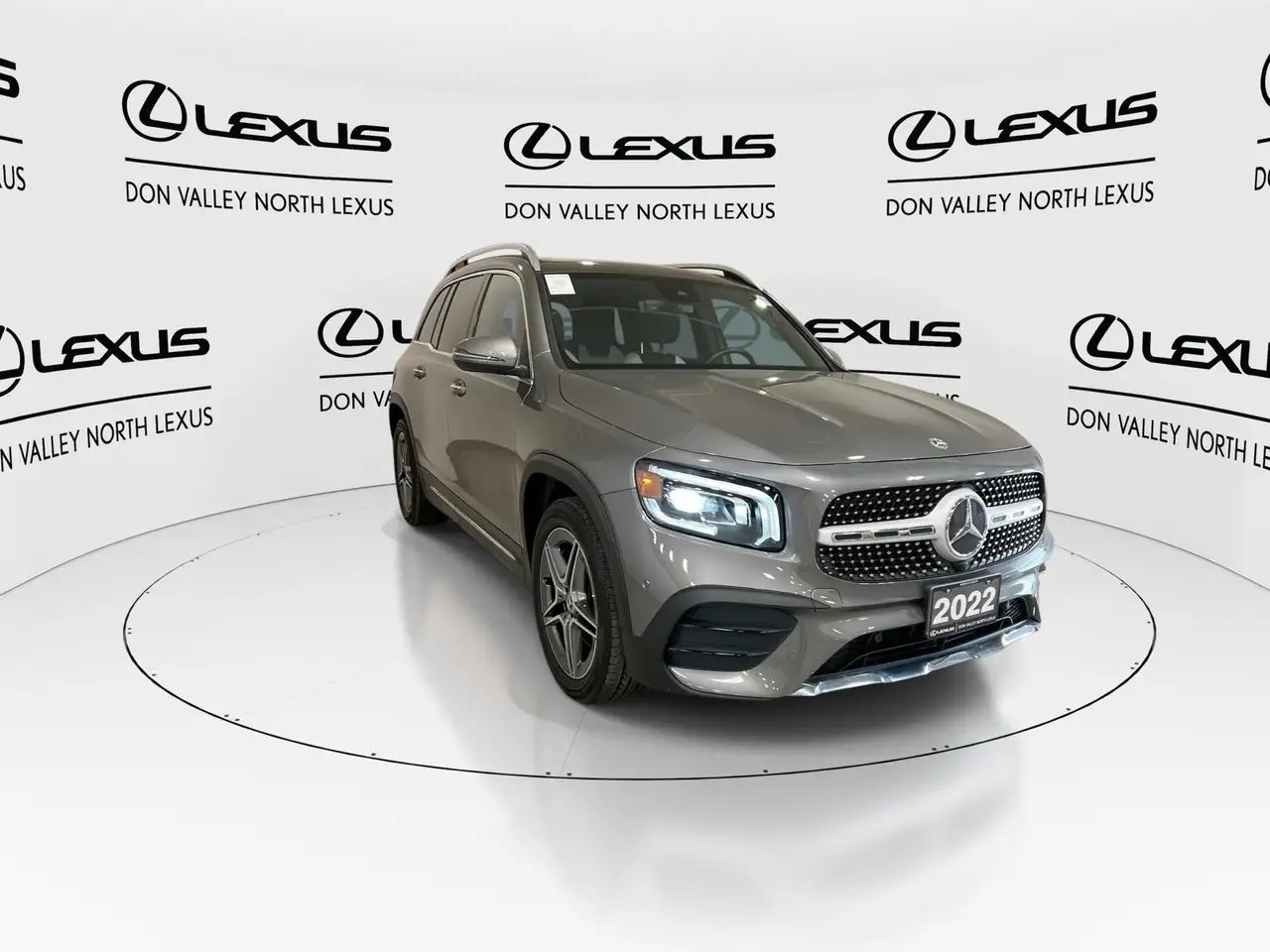 Mercedes-Benz GLB снимка Mercedes-Benz GLB