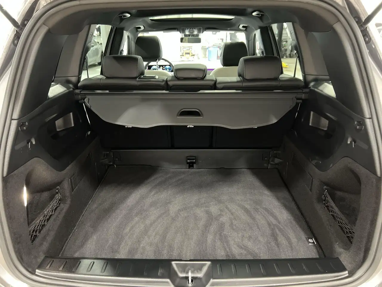 Mercedes-Benz GLB снимка Mercedes-Benz GLB