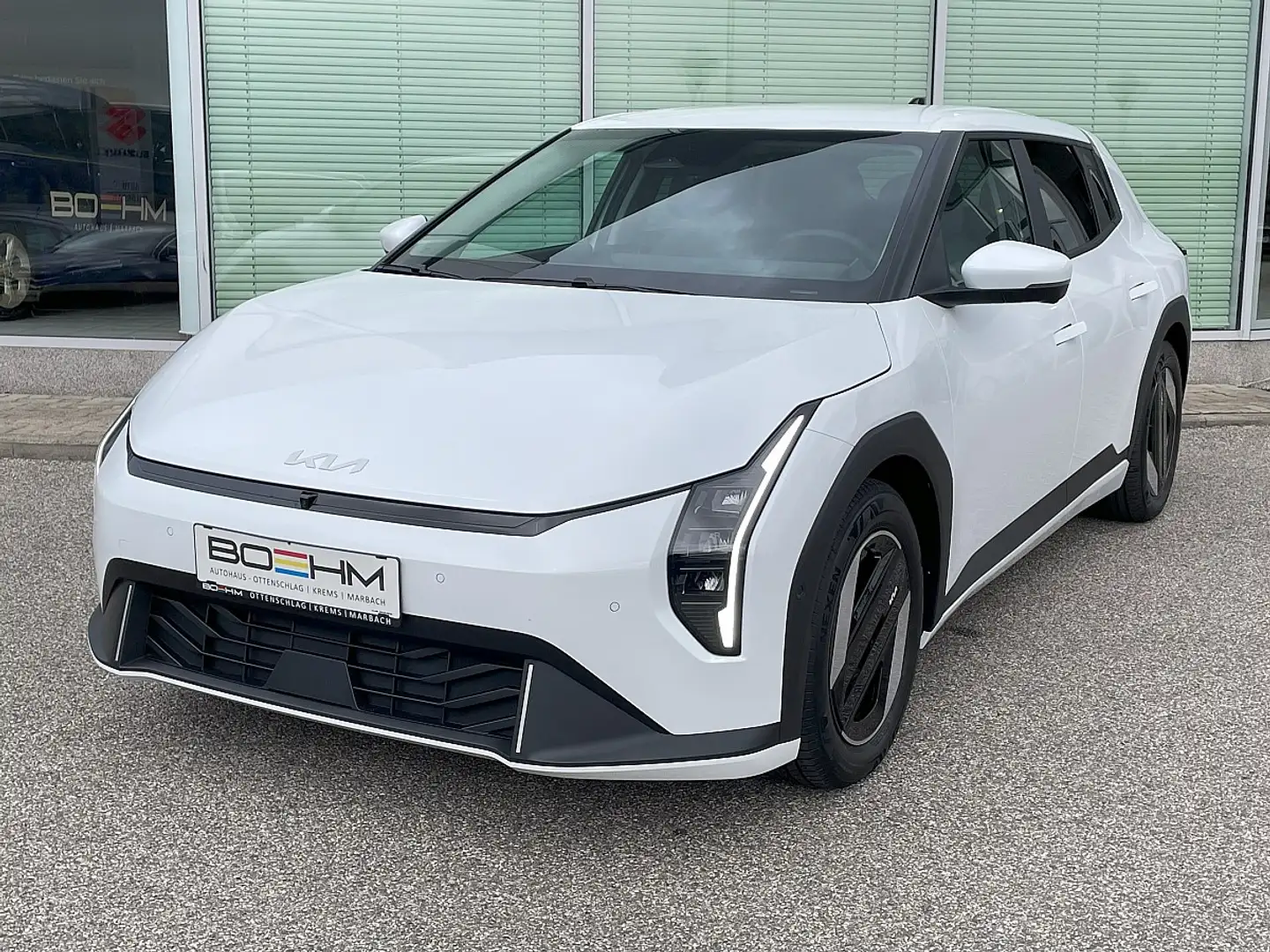 Kia EV4 Hatchback EARTH PLUS/81,4KWH Weiß - 1
