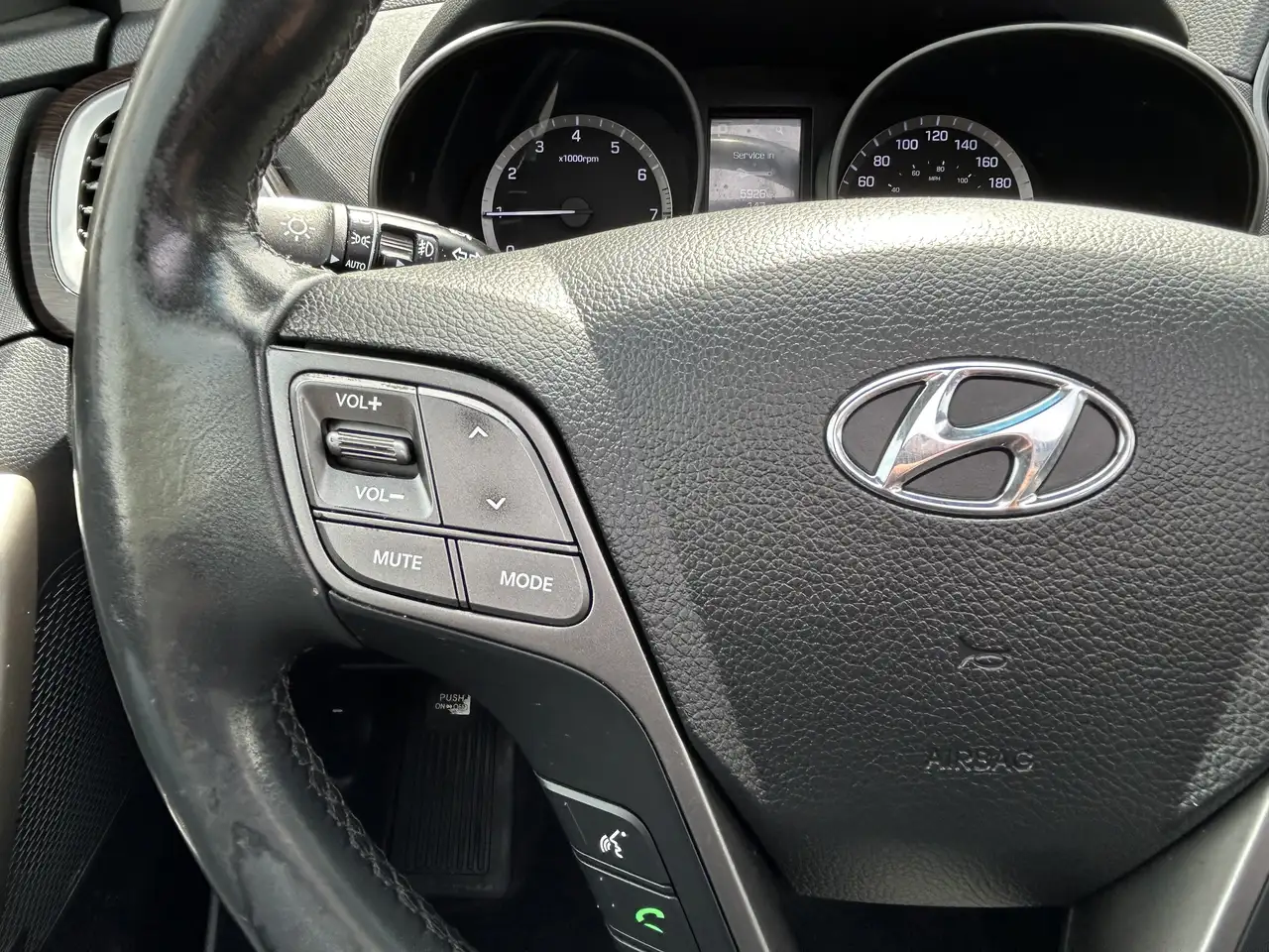Hyundai SANTA FE снимка Hyundai SANTA FE