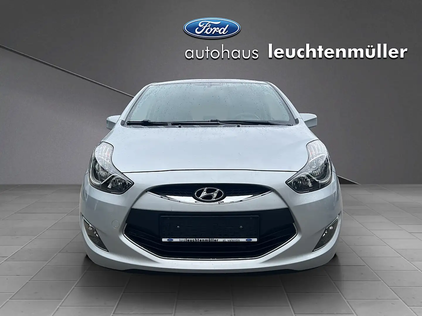 Hyundai iX20 1,4 CRDi Europe Silber - 2