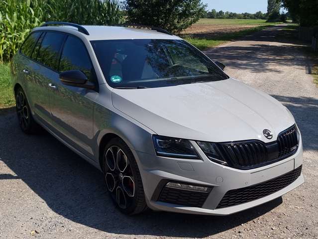 Imagine Skoda Octavia Octavia Combi 2.0 TSI DSGRS60