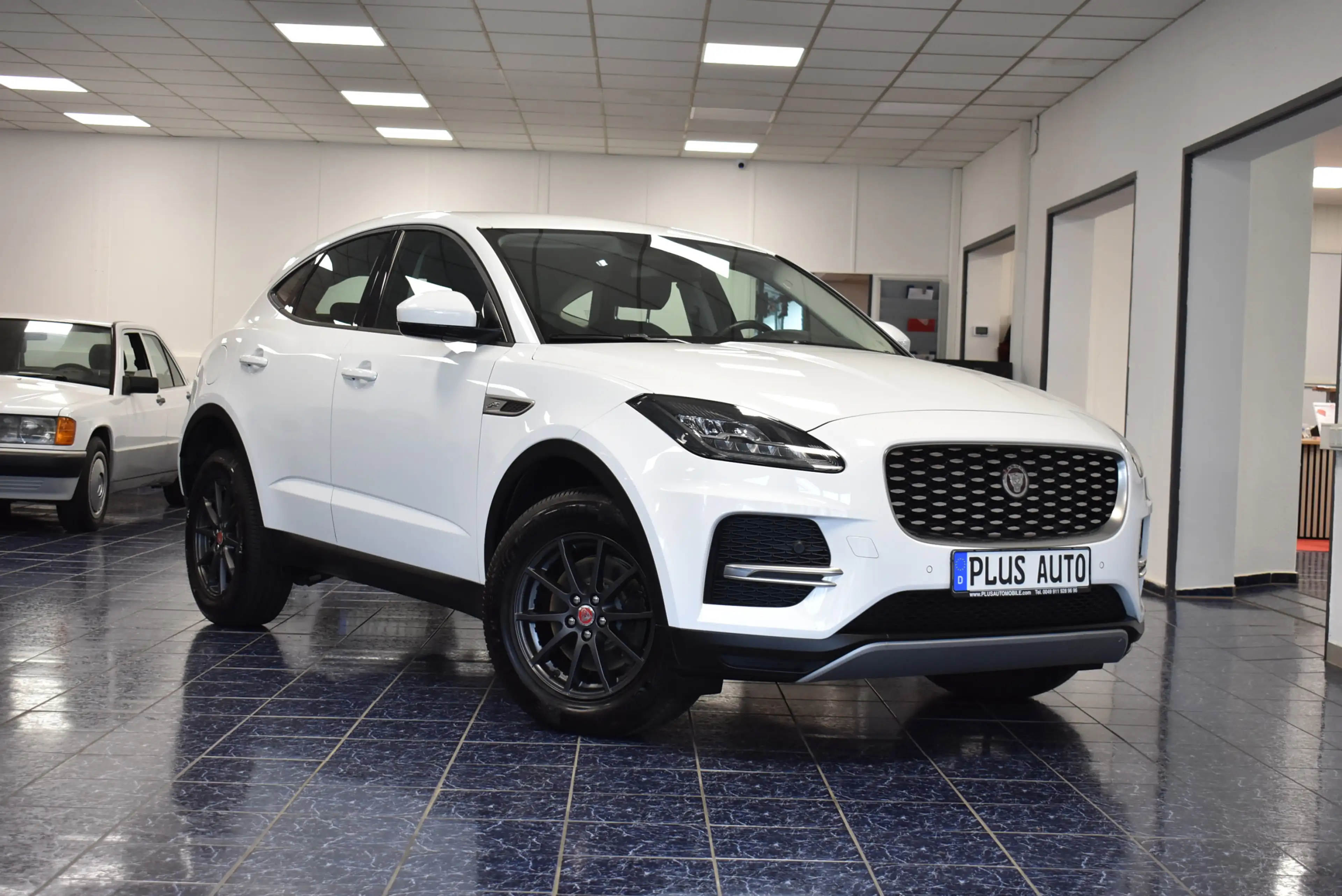 Jaguar E-Pace P160 Aut. LED Navi Kamera PDC 1-Hand — photo 2
