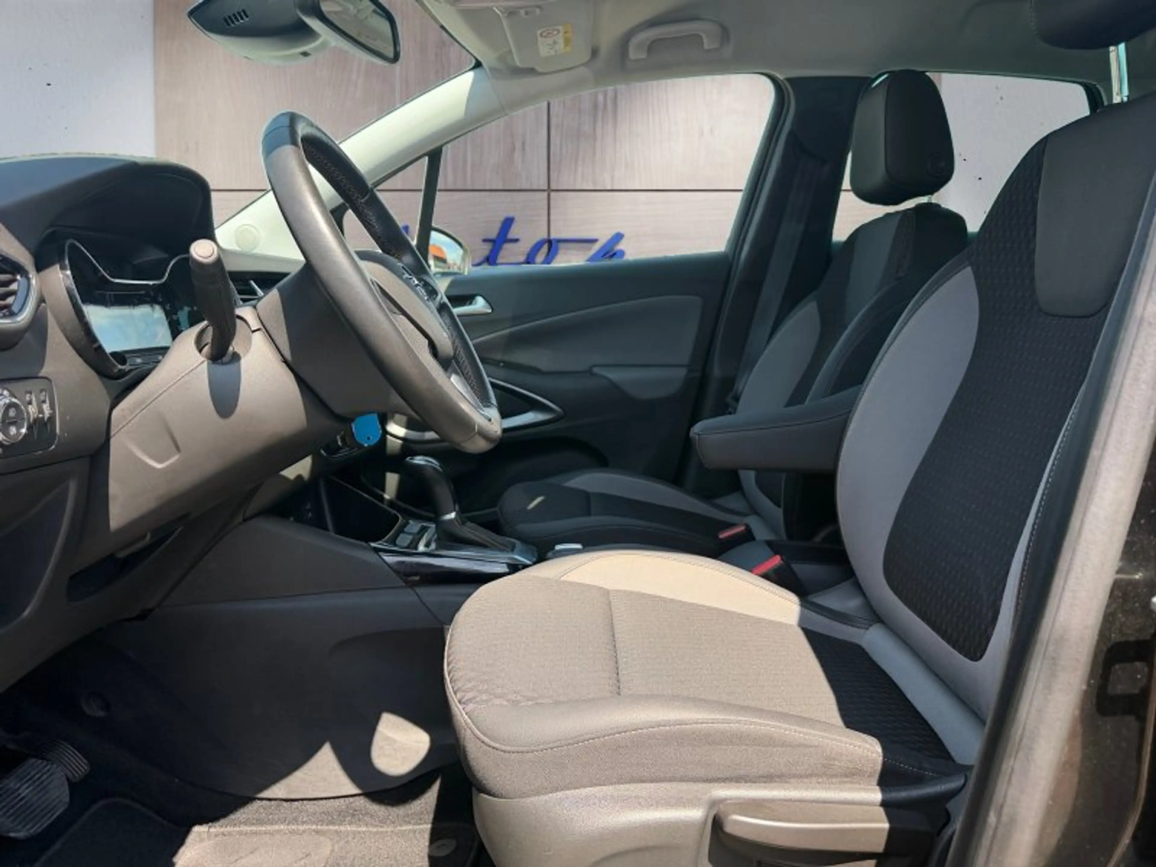 Opel Crossland X 1.5D INNOVATION  Navi/Winterpaket/Android*Apple* — photo 9