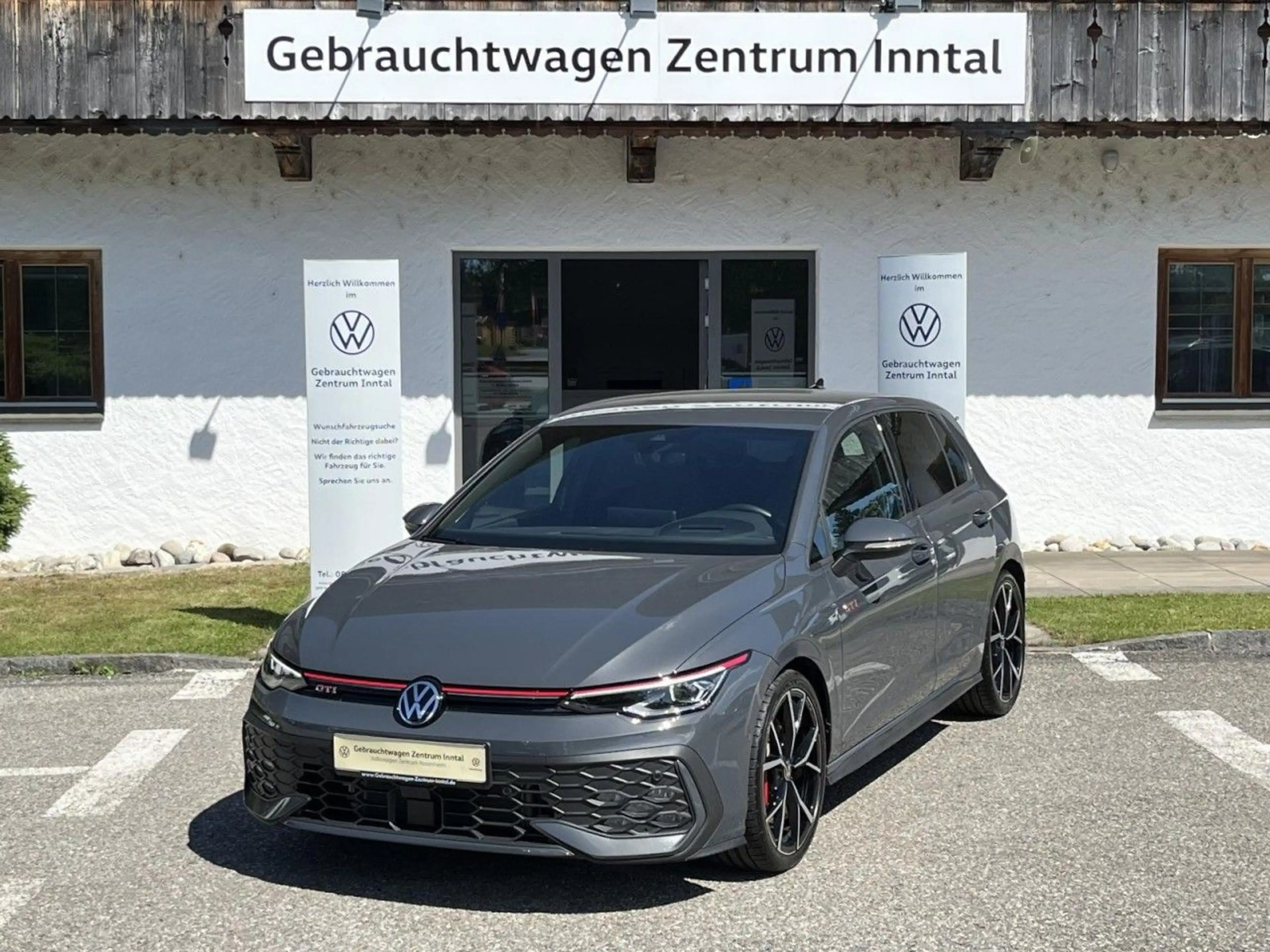 Volkswagen Golf GTI Golf VIII GTI 2,0 TSI DSG (IQ.Light+RearView+ACC — photo 3