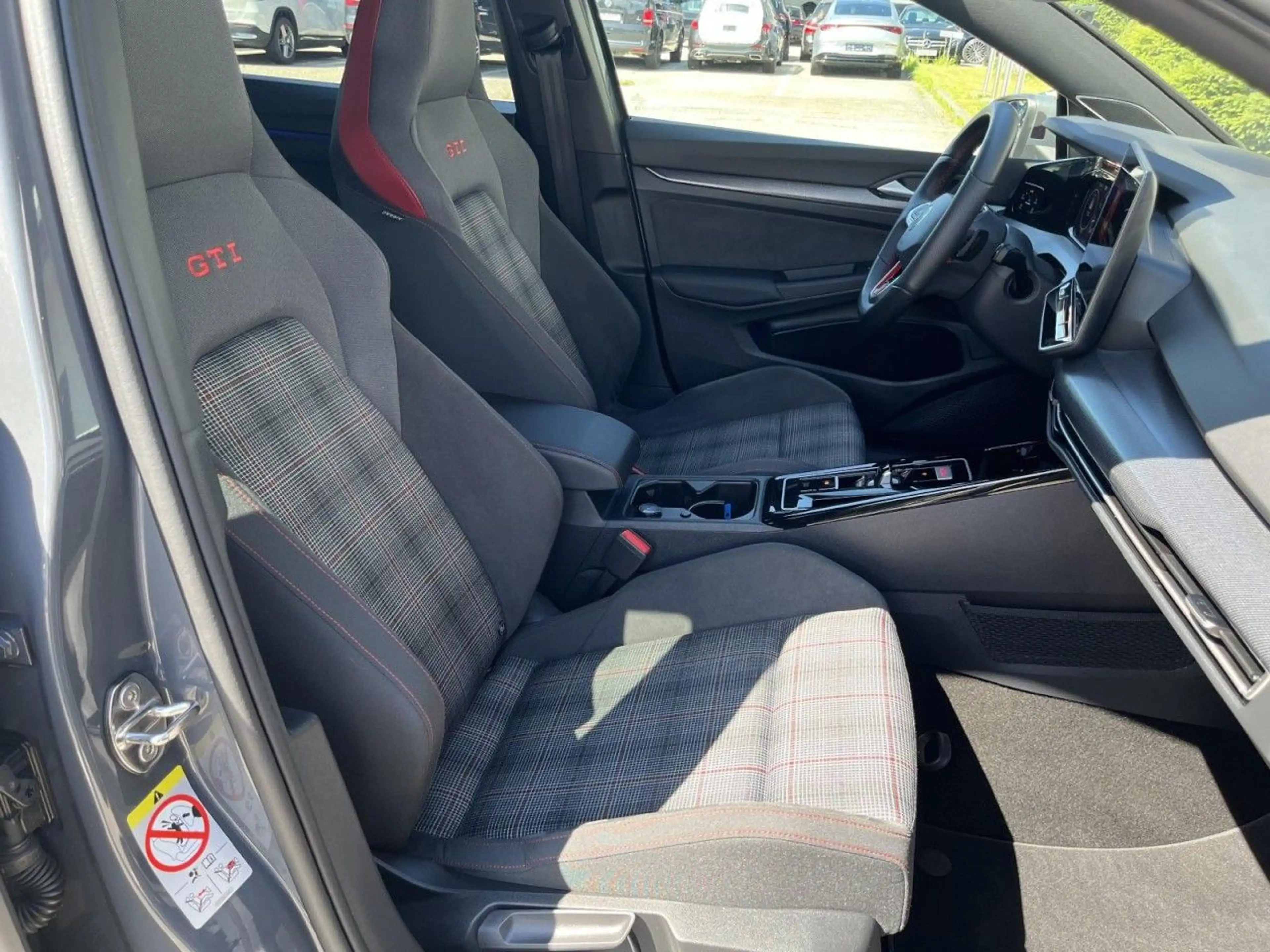 Volkswagen Golf GTI Golf VIII GTI 2,0 TSI DSG (IQ.Light+RearView+ACC — photo 10