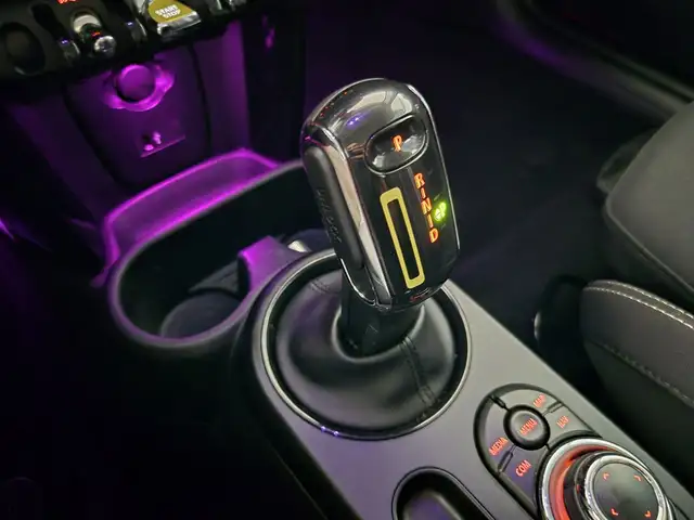 Mini Cooper Se view 12