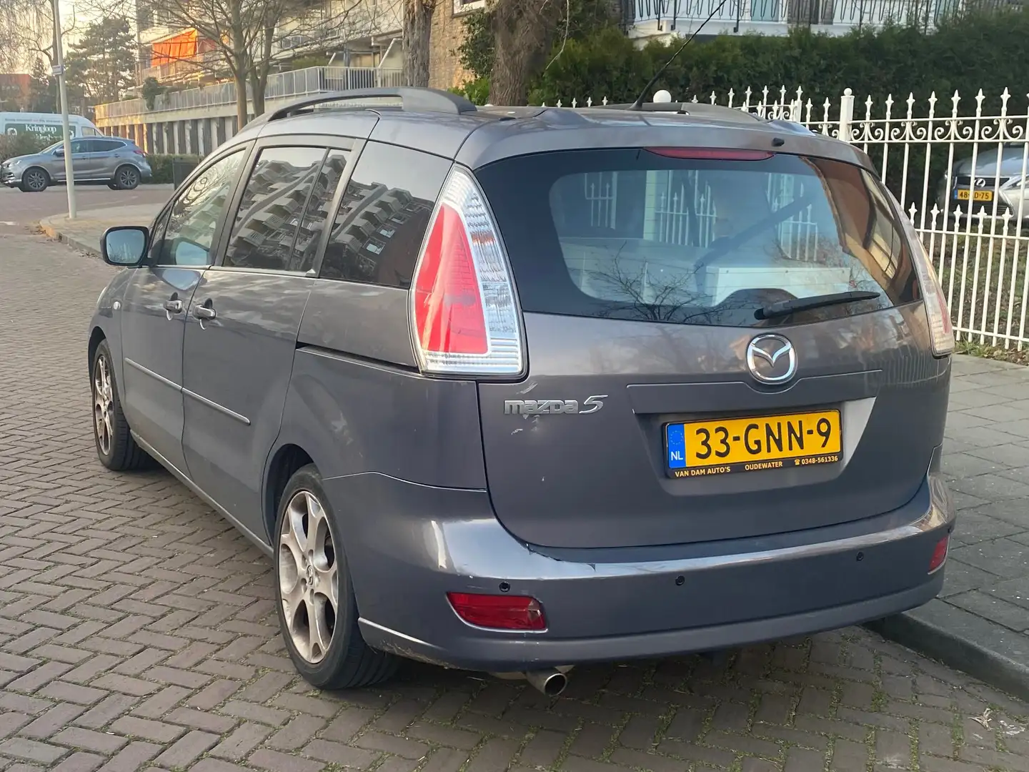 Mazda 5 5 2.0 Touring Grijs - 2