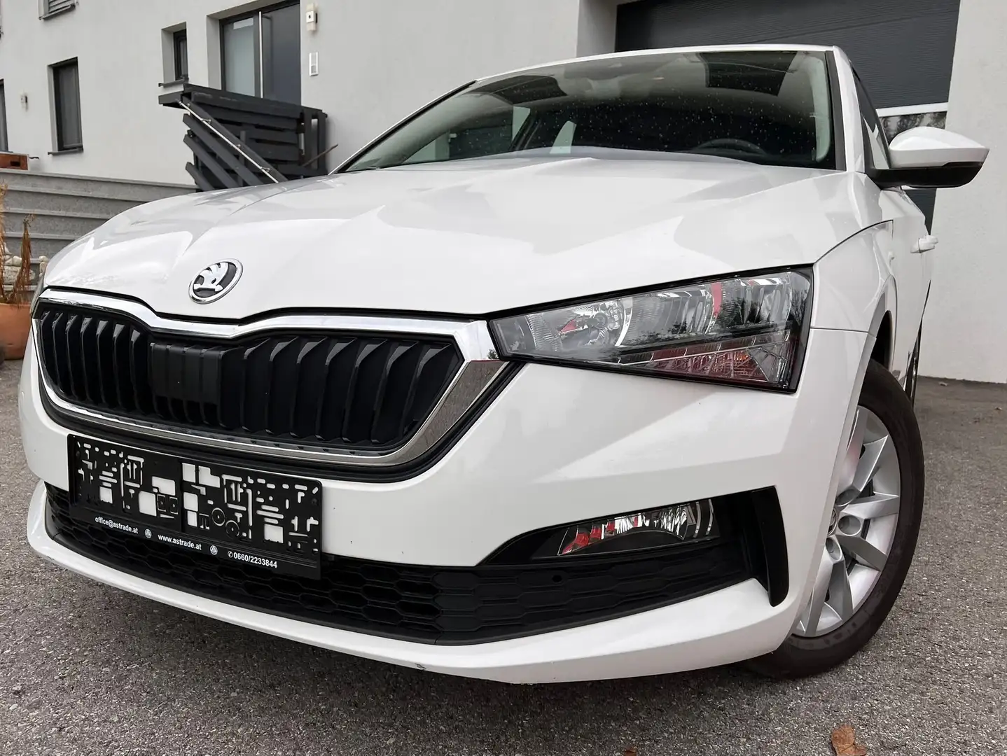 Skoda Scala Ambition Weiß - 2
