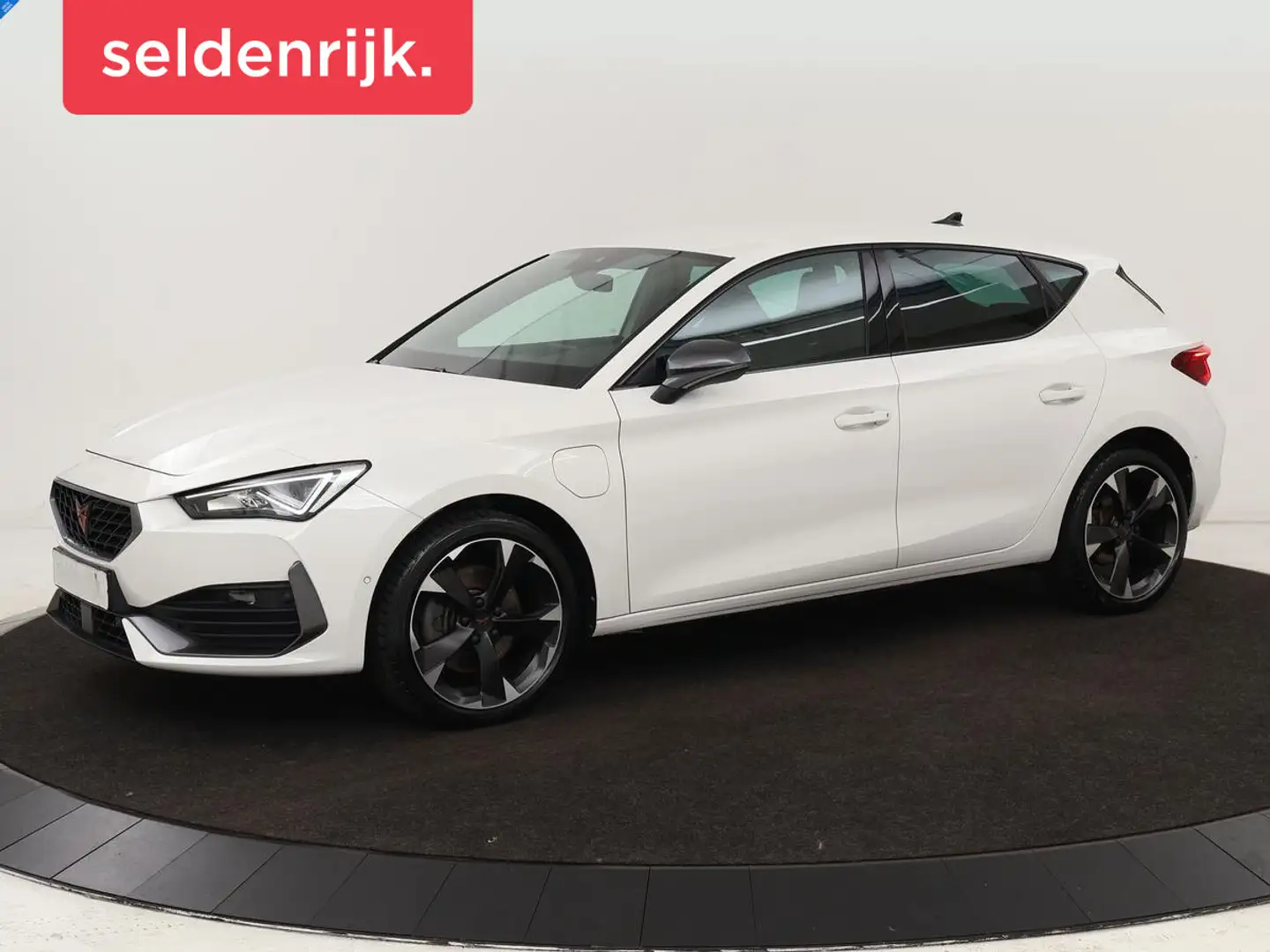 CUPRA Leon 1.4 e-Hybrid | Stoel & stuurverwarming | Camera | Wit - 1