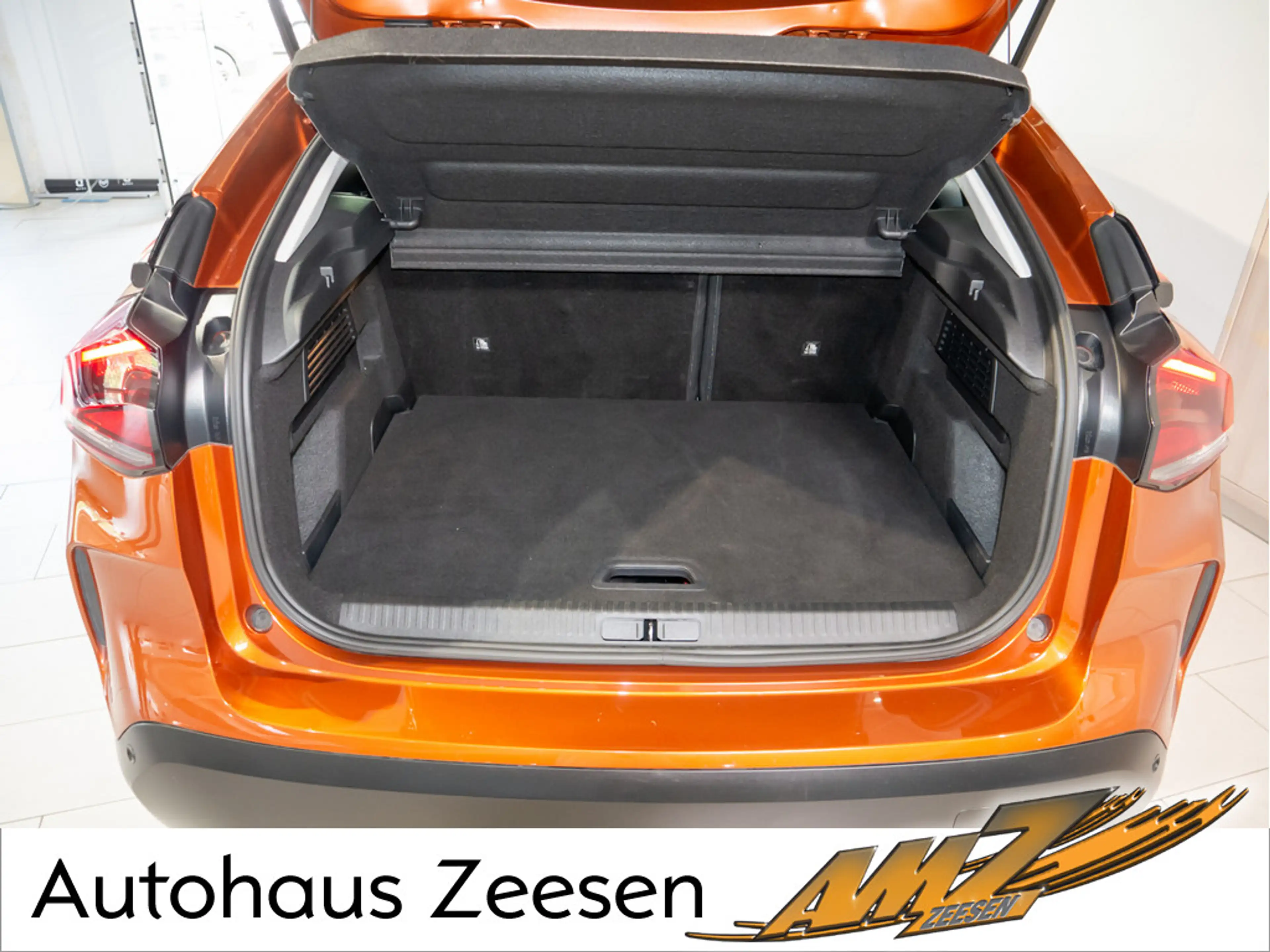 Citroen E-C4 Electric — photo 17