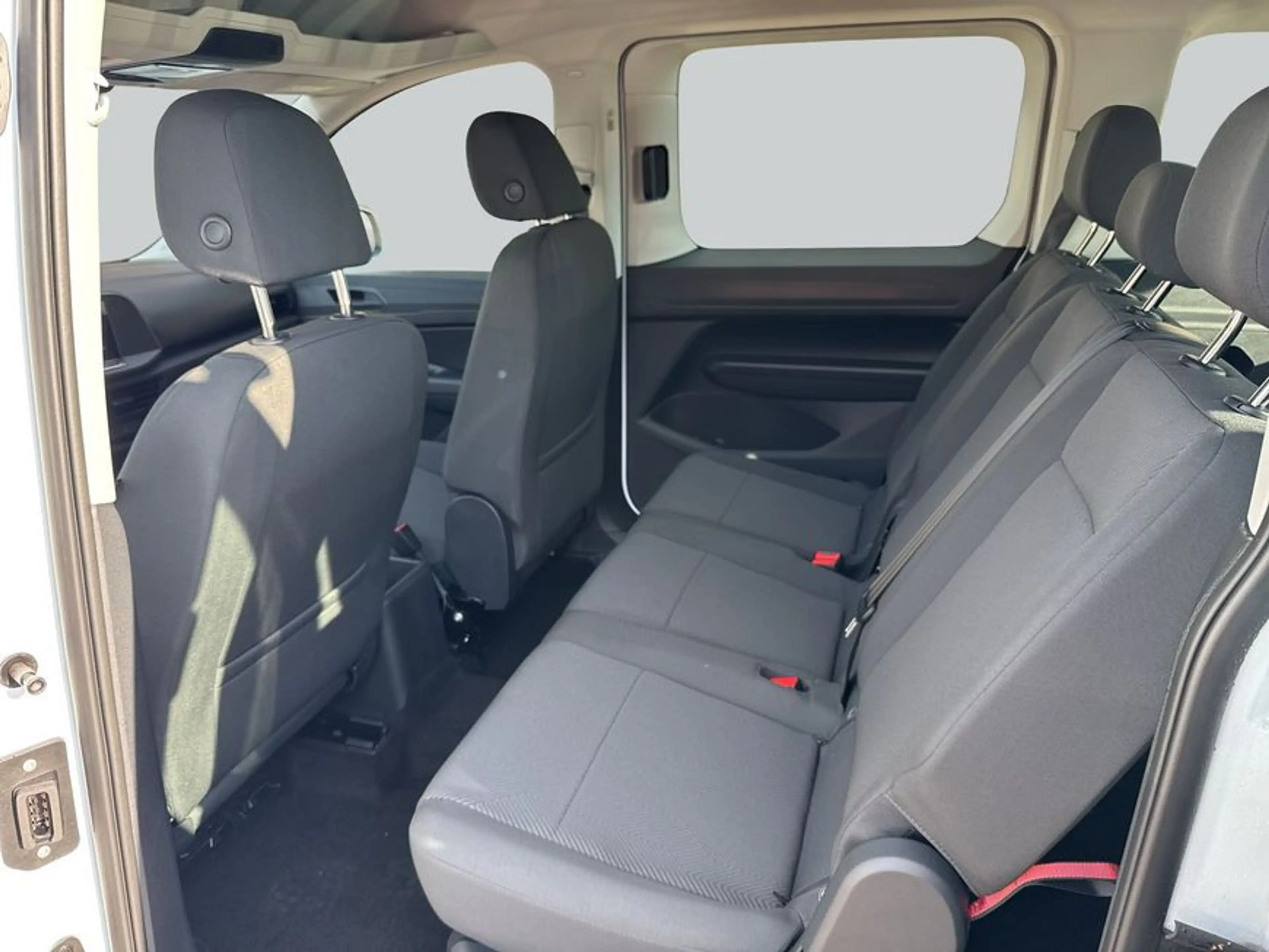 Ford Grand Tourneo Connect 1.5 TREND Standheizung GJR — photo 11