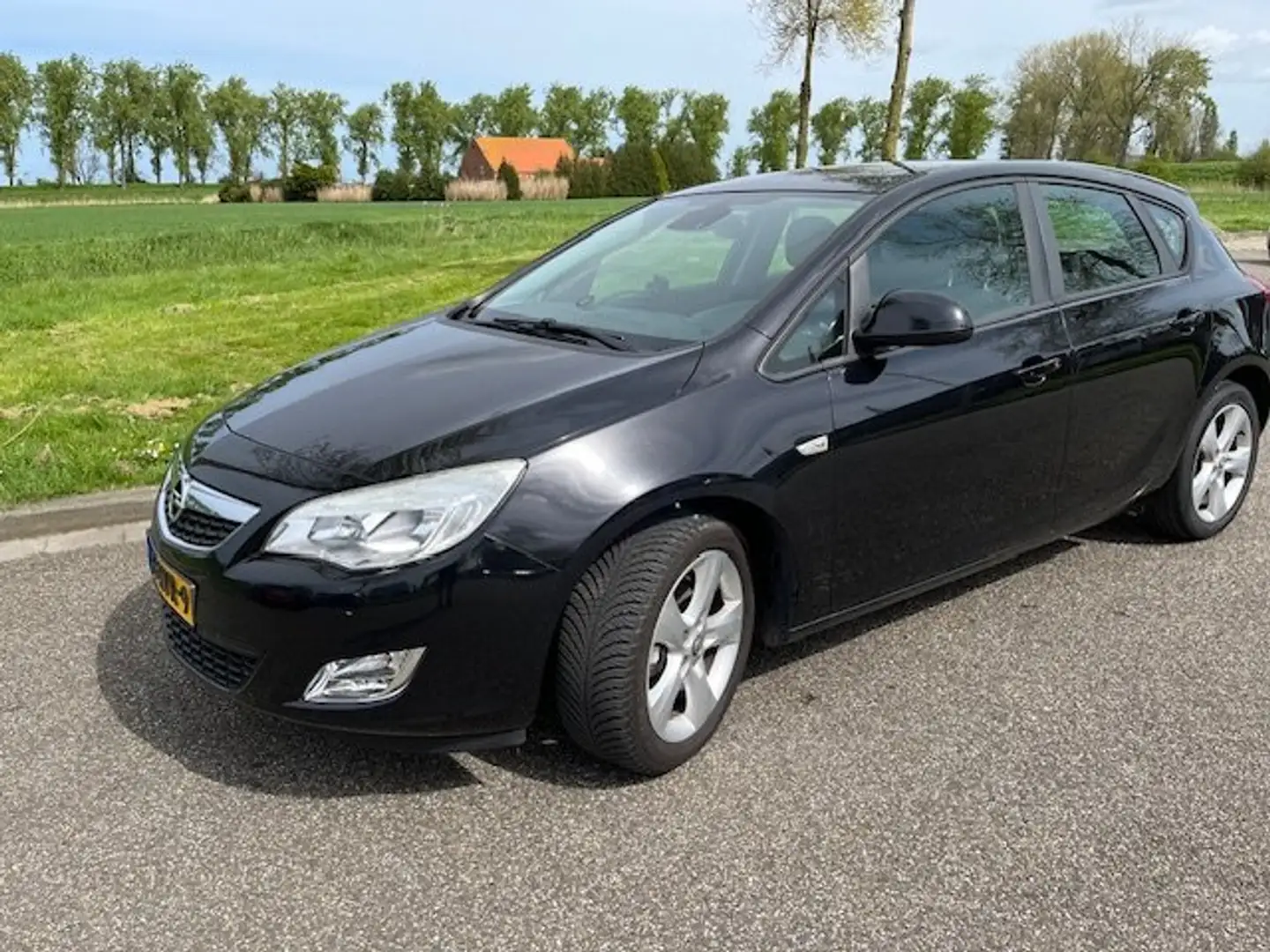 Opel Astra Astra 1.4 Cosmo Zwart - 1