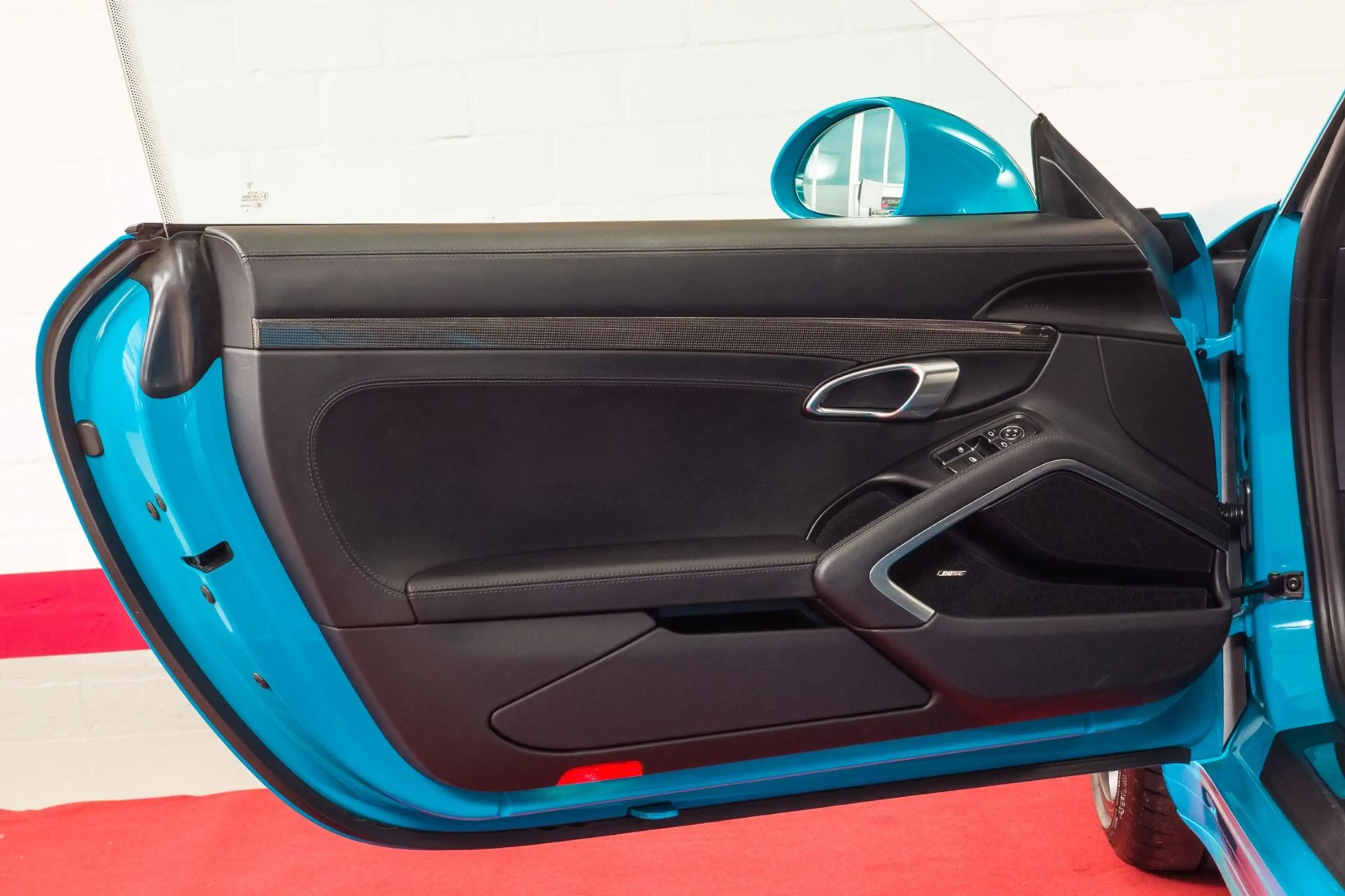 Porsche 991 GT3 Touring / Miamiblau / 2.Hand / deutsch — photo 8