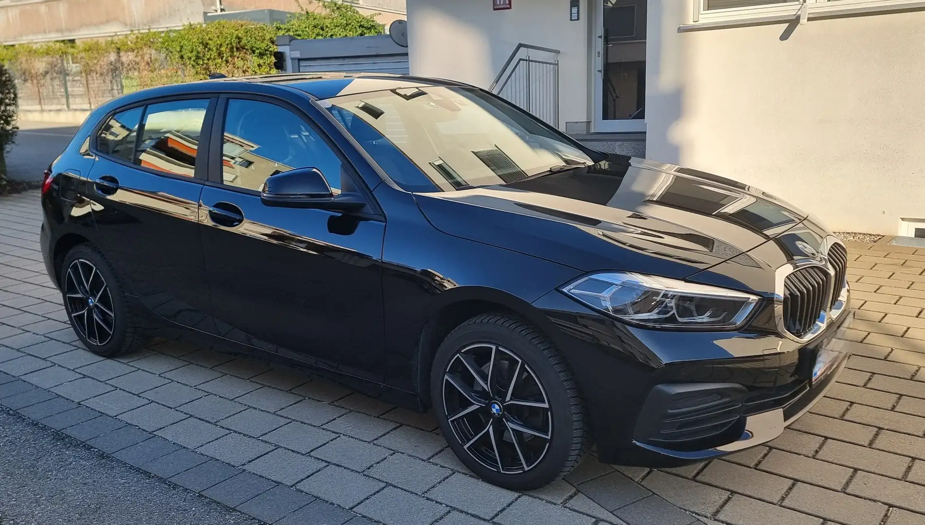 BMW 116 116i+Aut. Schwarz - 1