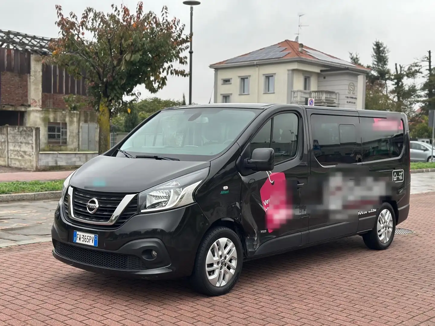 Nissan NV300 Twin Turbo 145CV StarteStop PL-TN Bus Czarny - 1