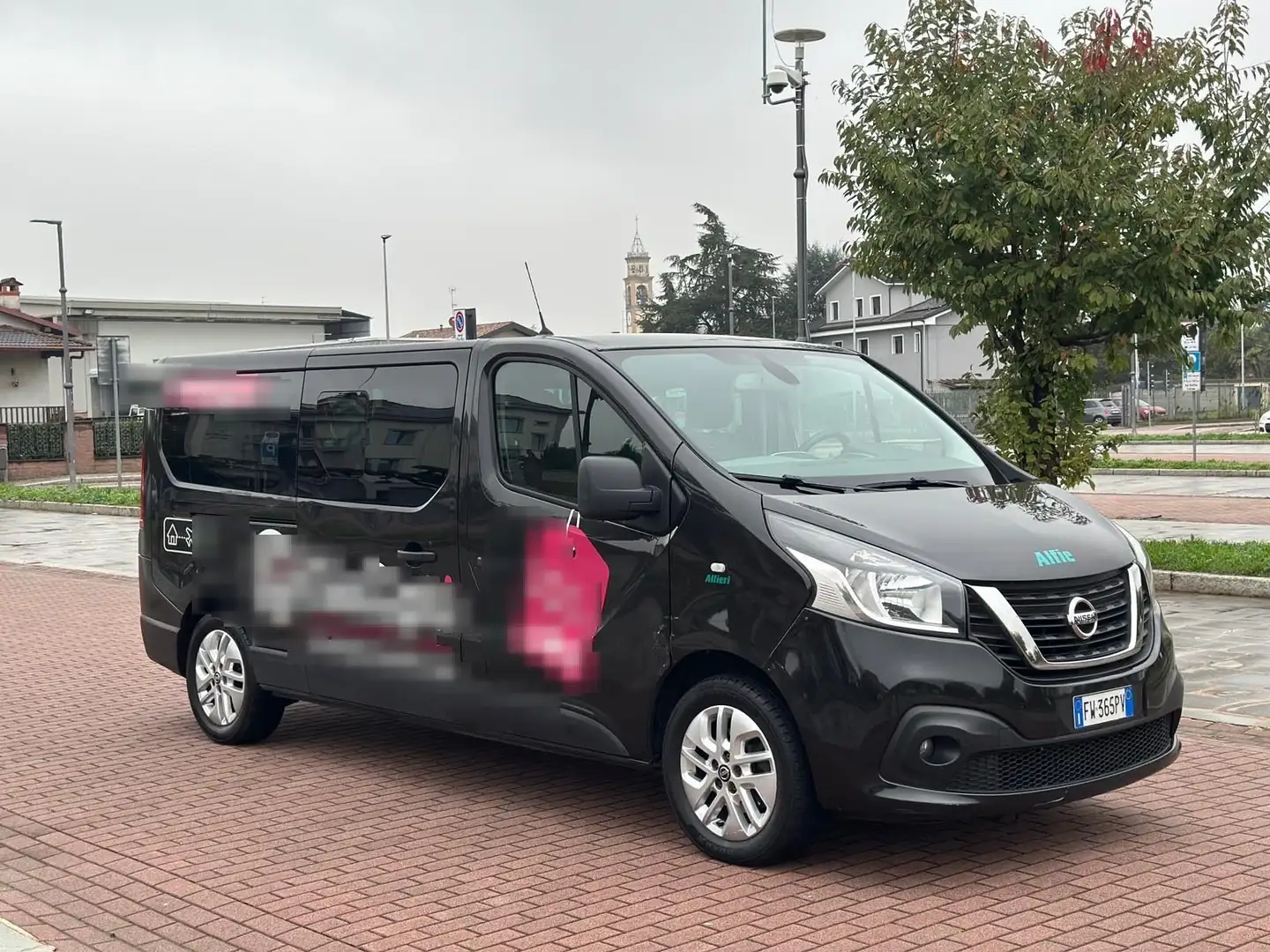 Nissan NV300 Twin Turbo 145CV StarteStop PL-TN Bus Fekete - 2