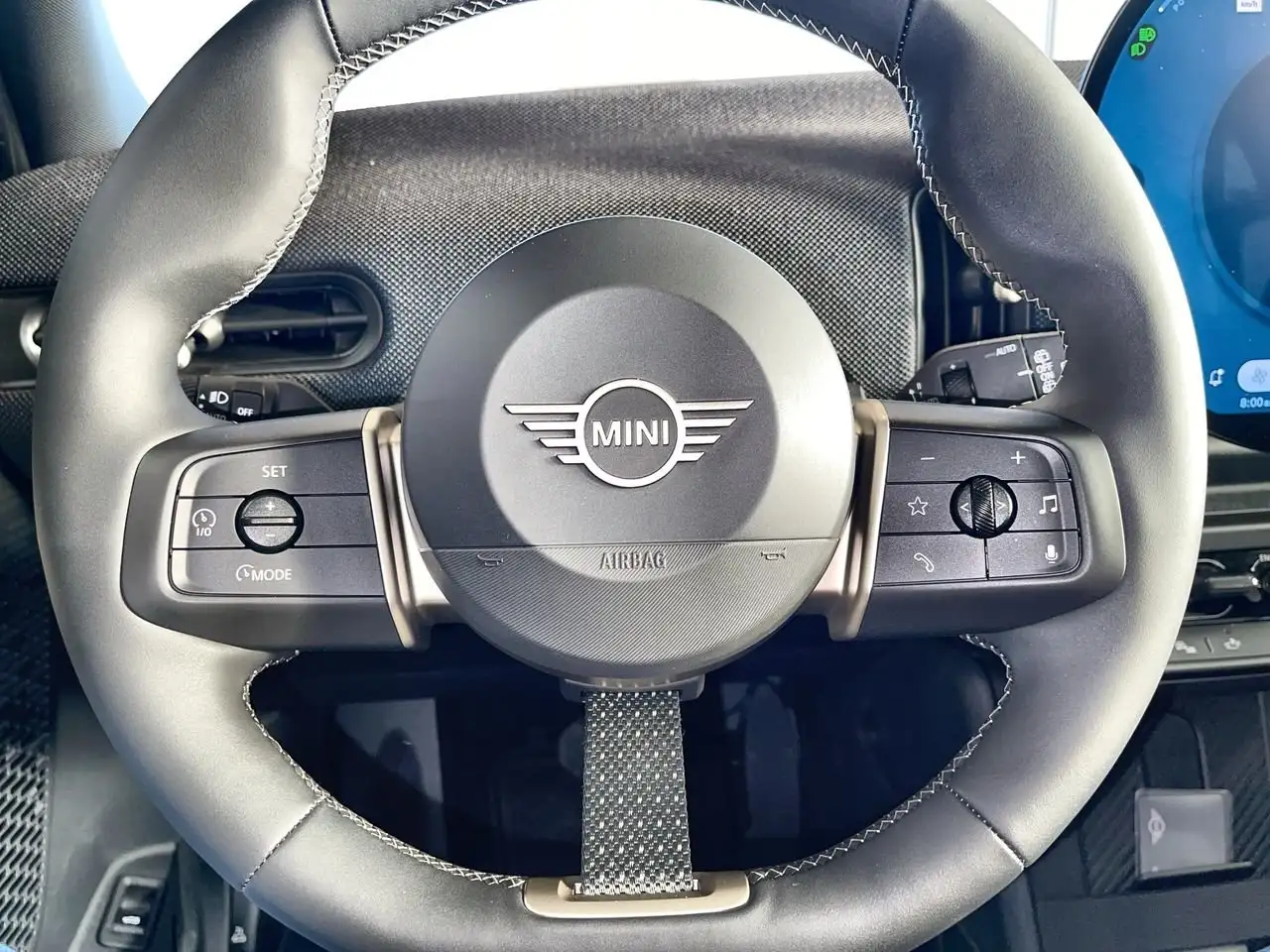 MINI 5 Door снимка MINI 5 Door