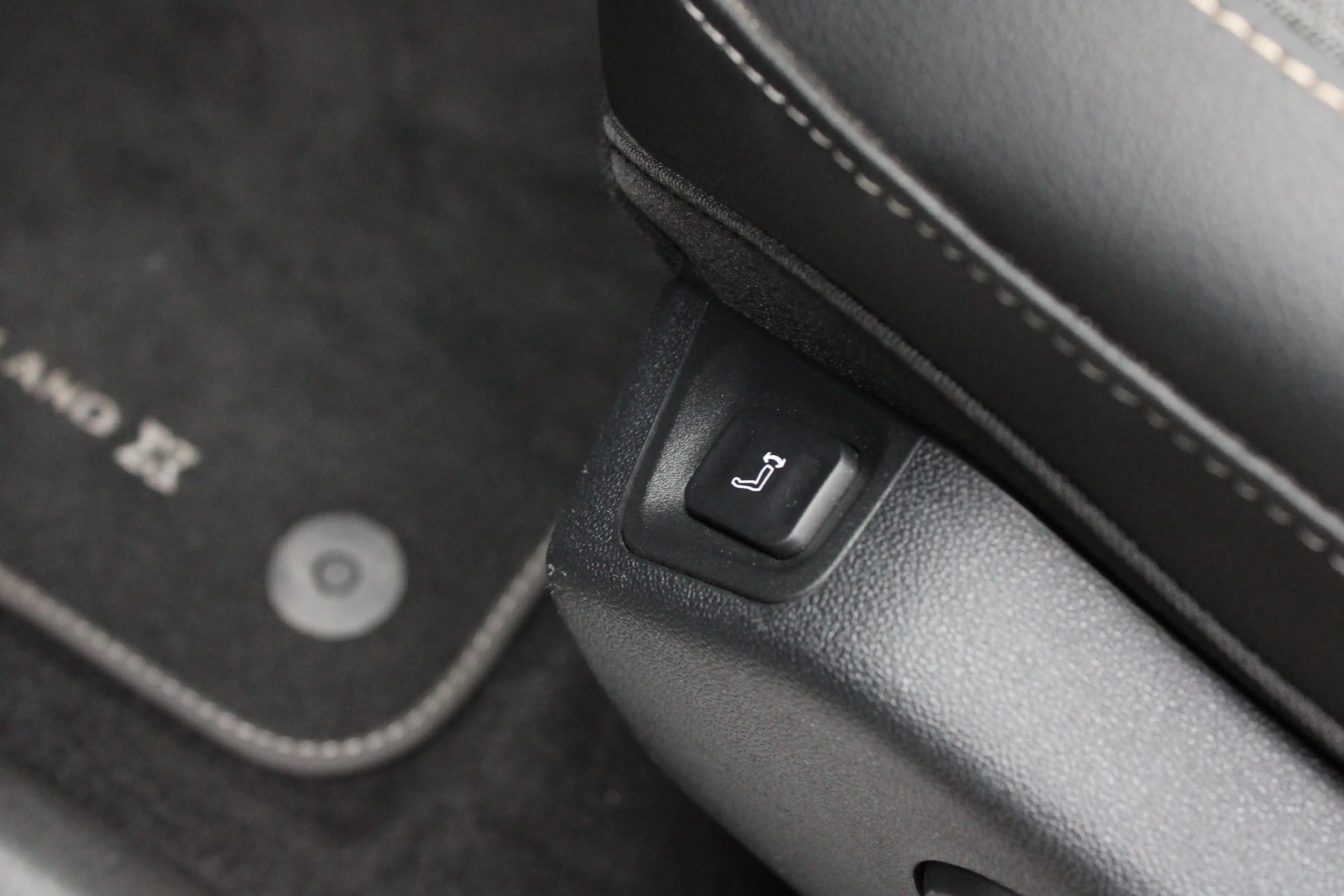 Opel Grandland X 1.6 Turbo Hybrid Business Edition | Automaat | Nav — photo 19