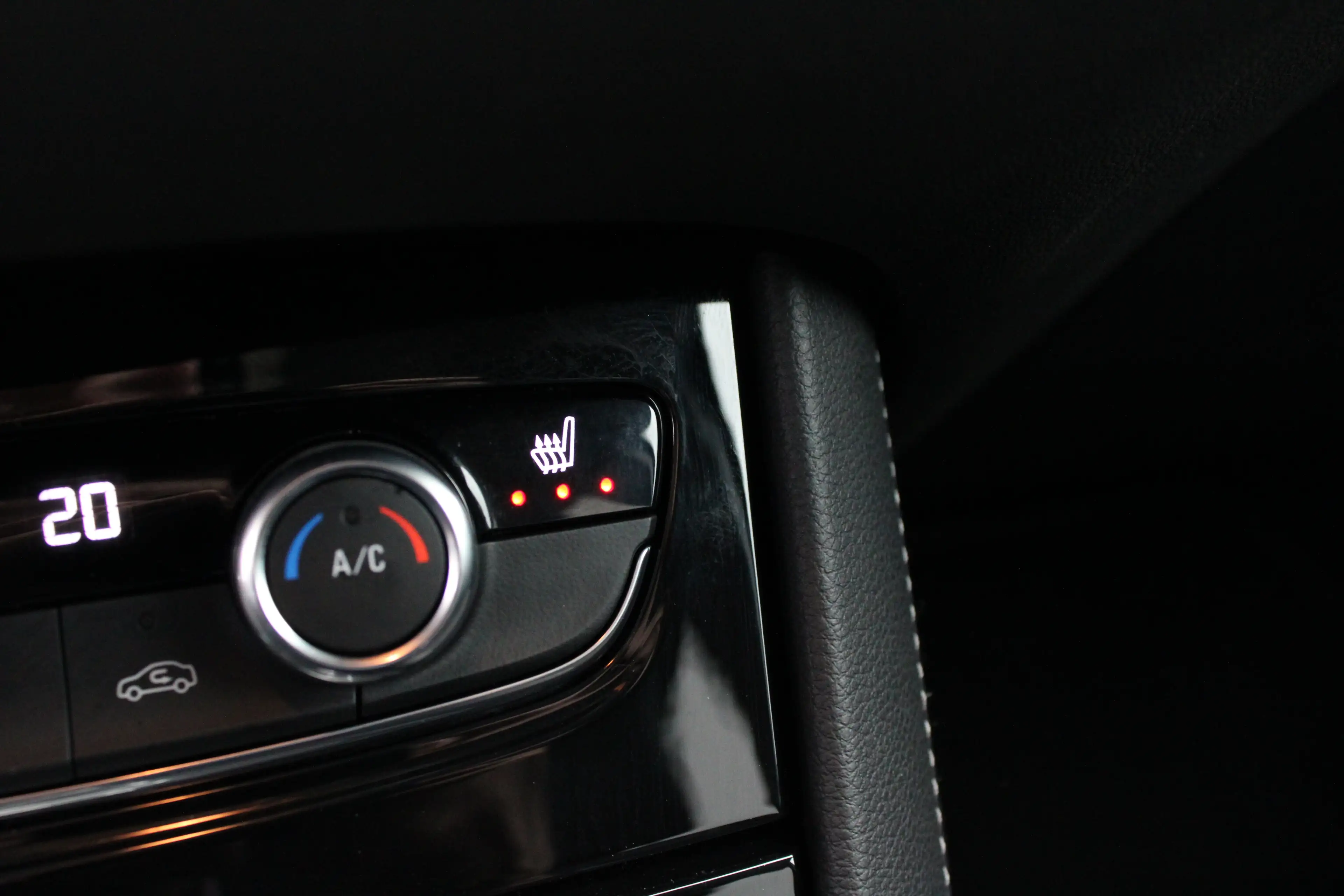 Opel Grandland X 1.6 Turbo Hybrid Business Edition | Automaat | Nav — photo 24