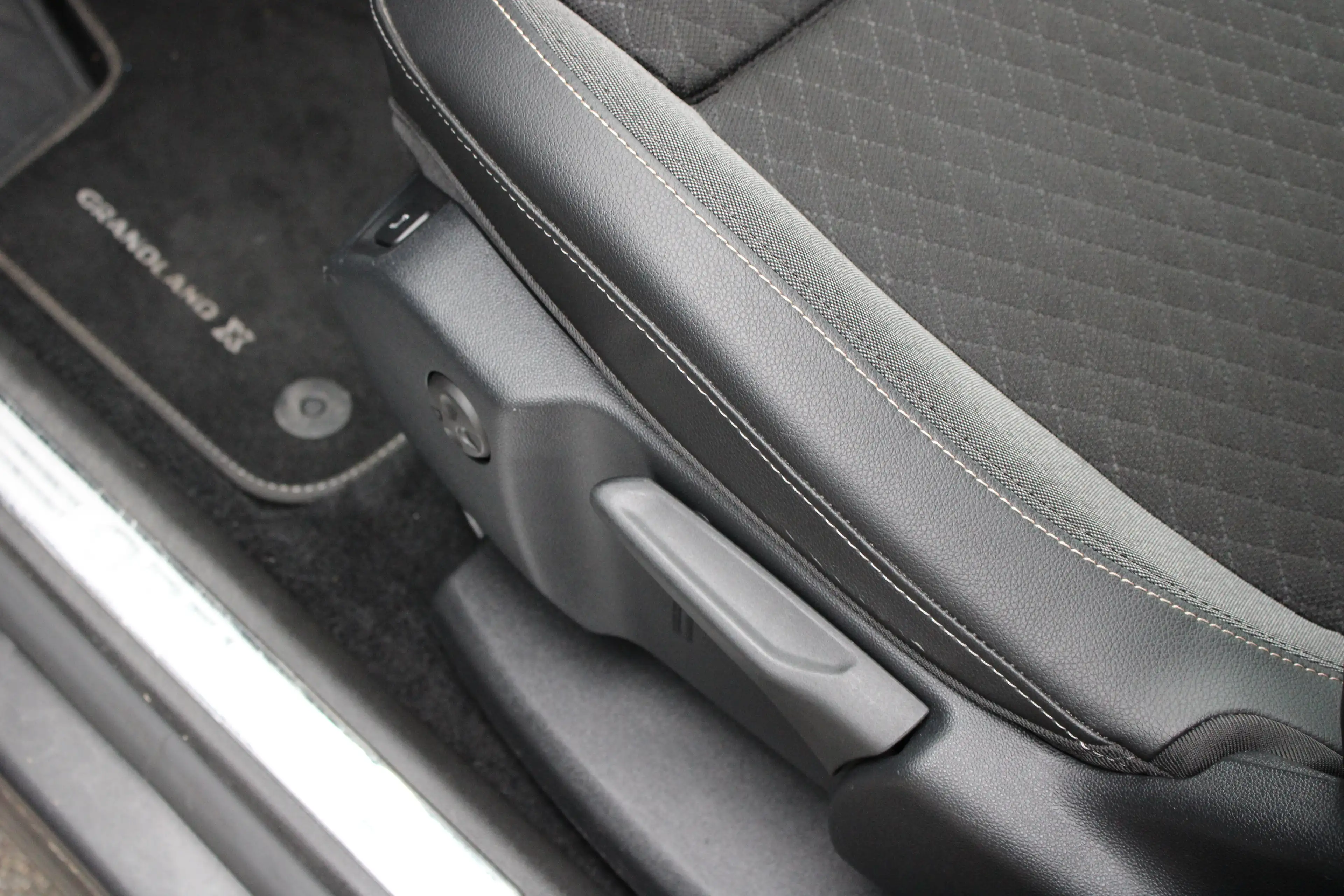 Opel Grandland X 1.6 Turbo Hybrid Business Edition | Automaat | Nav — photo 18