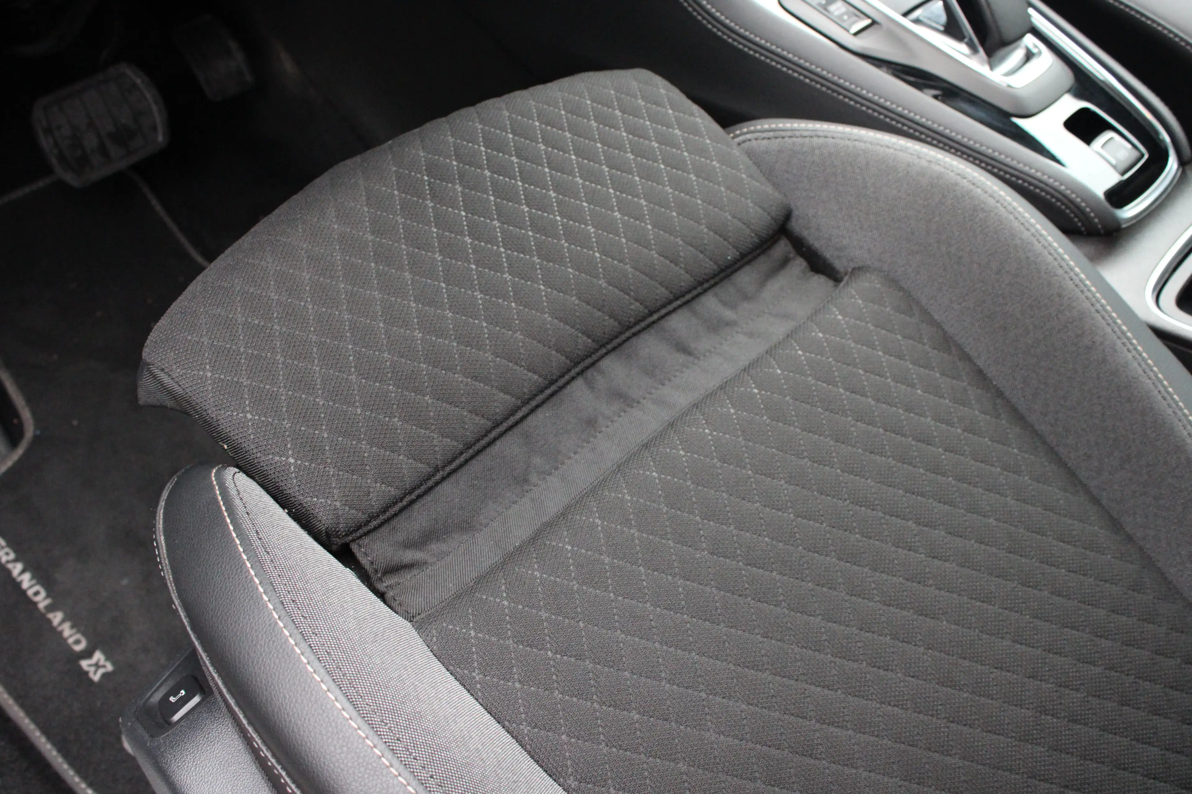 Opel Grandland X 1.6 Turbo Hybrid Business Edition | Automaat | Nav — photo 21
