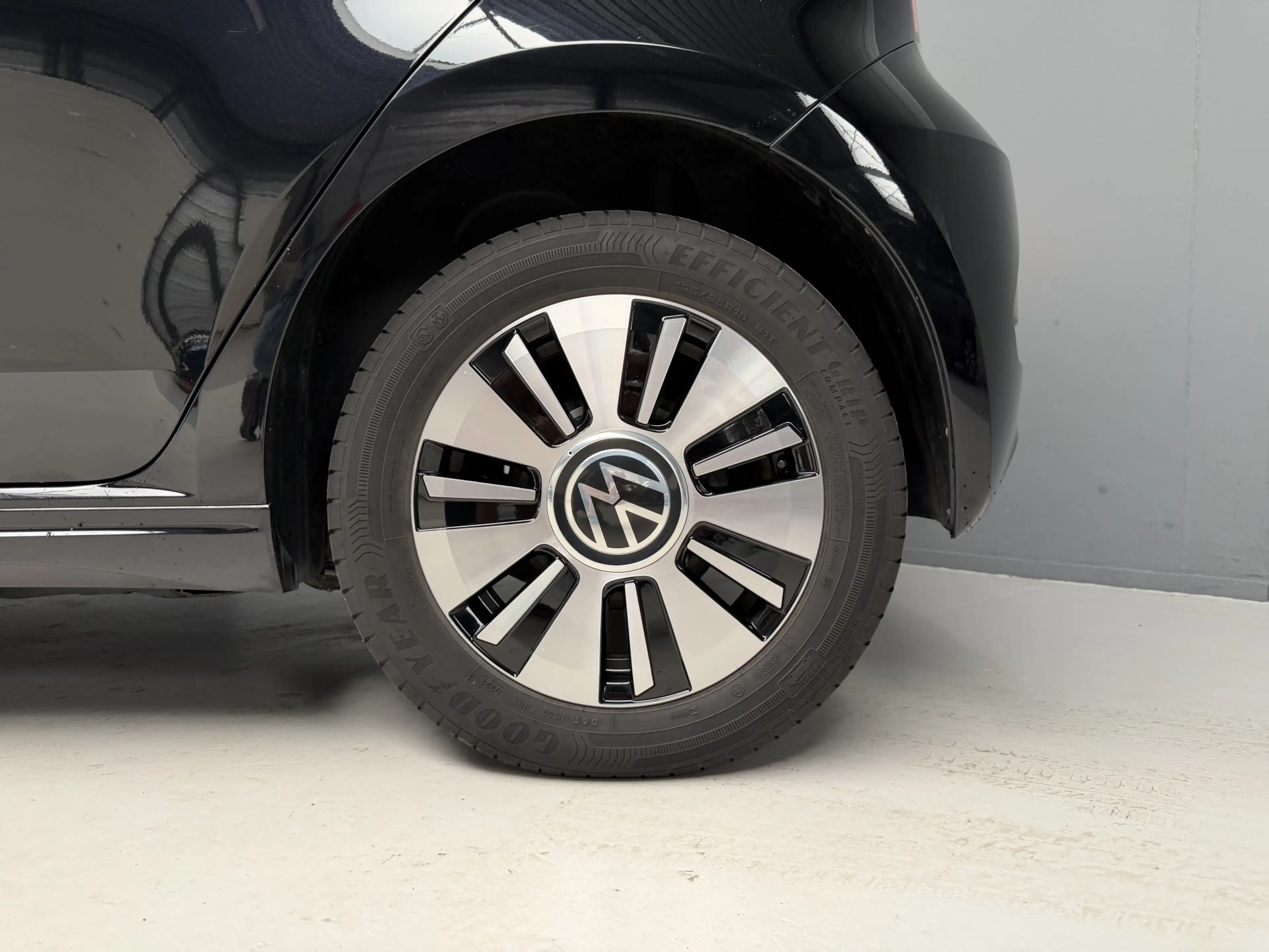 Volkswagen e-up! e-up! Cruise|Camera|Clima| — photo 11