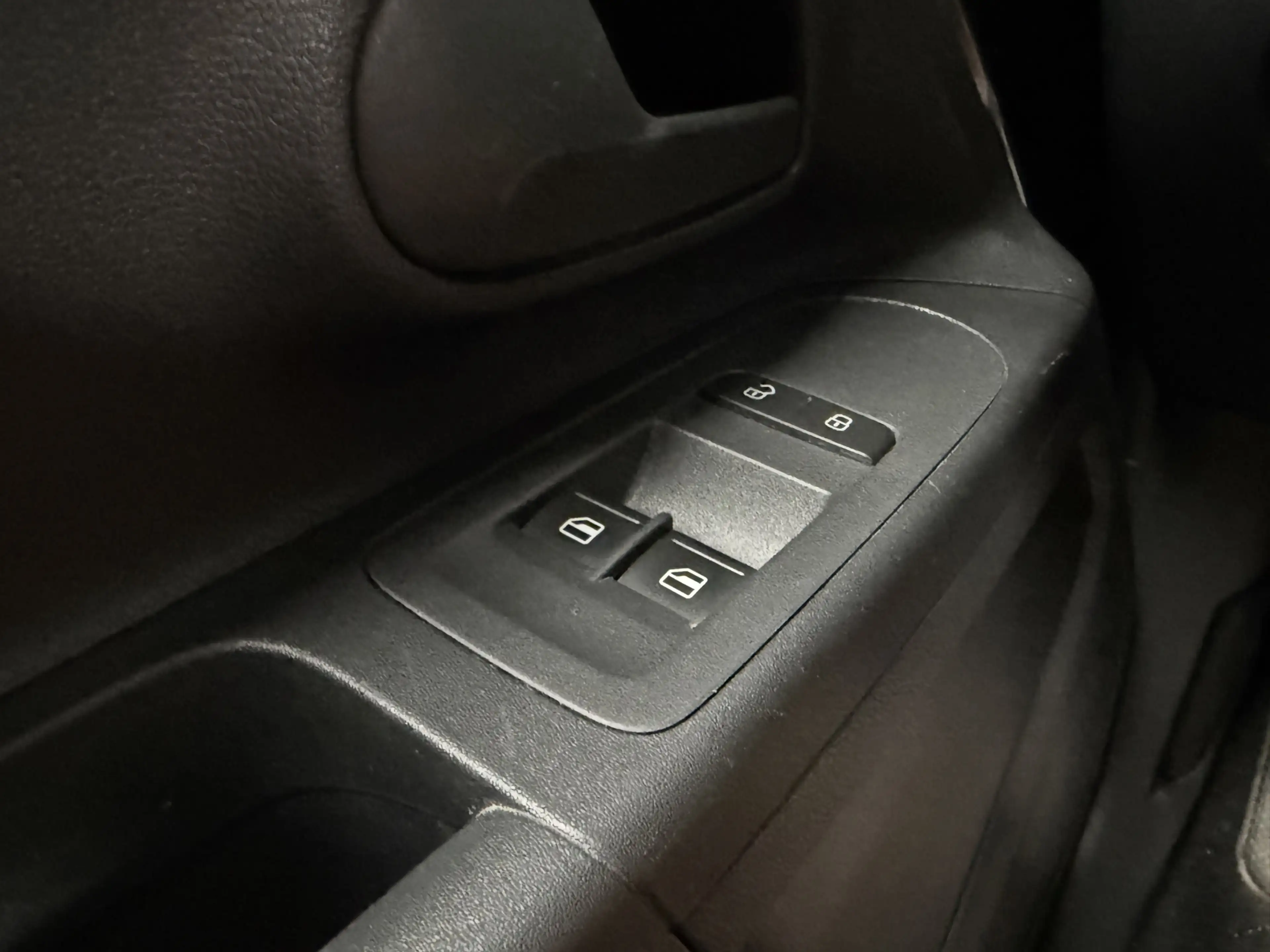 Volkswagen e-up! e-up! Cruise|Camera|Clima| — photo 28