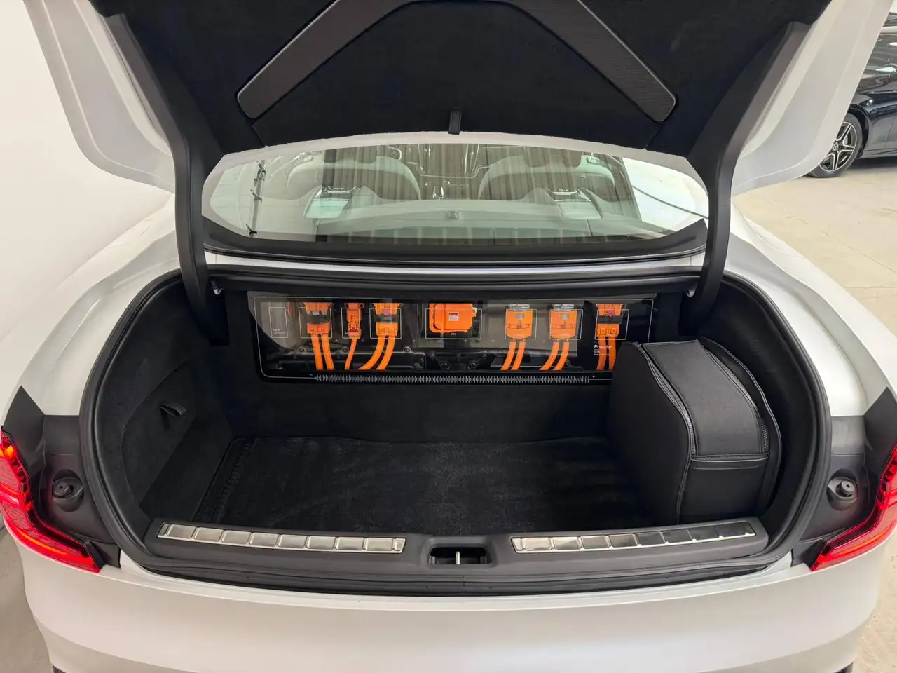 Polestar 1 2.0 Turbo PHEV 608PK 1000NM Matt White Snow, миниатюра 19