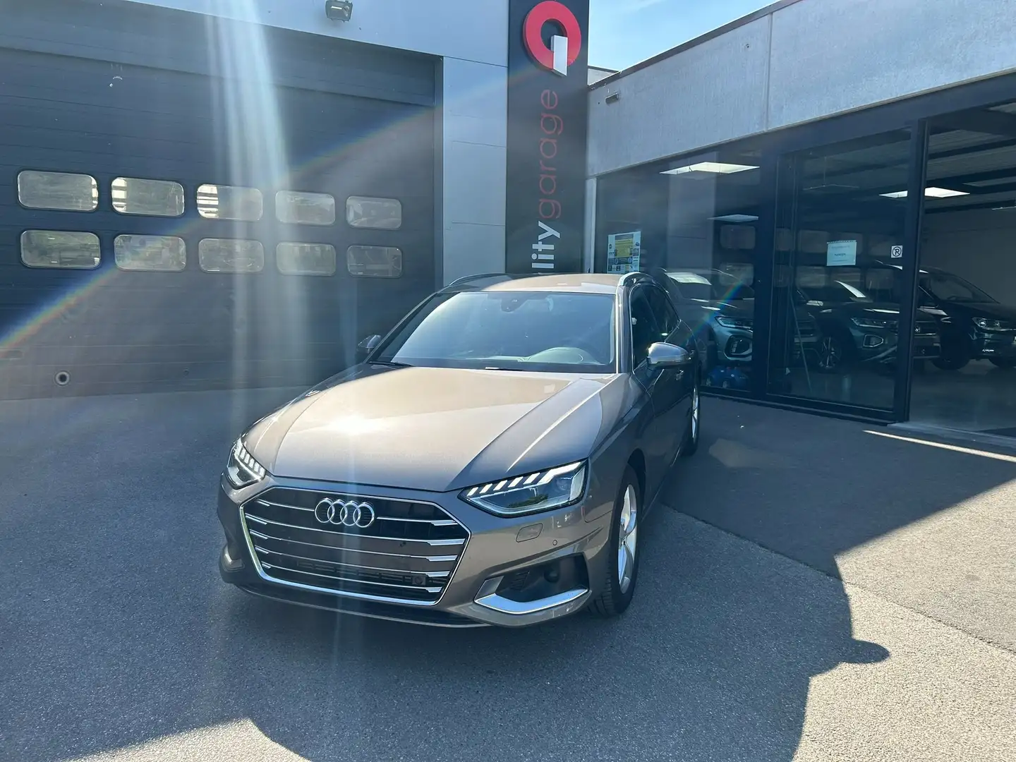 Audi A4 Avant 35 TFSI S tronic Beige - 1