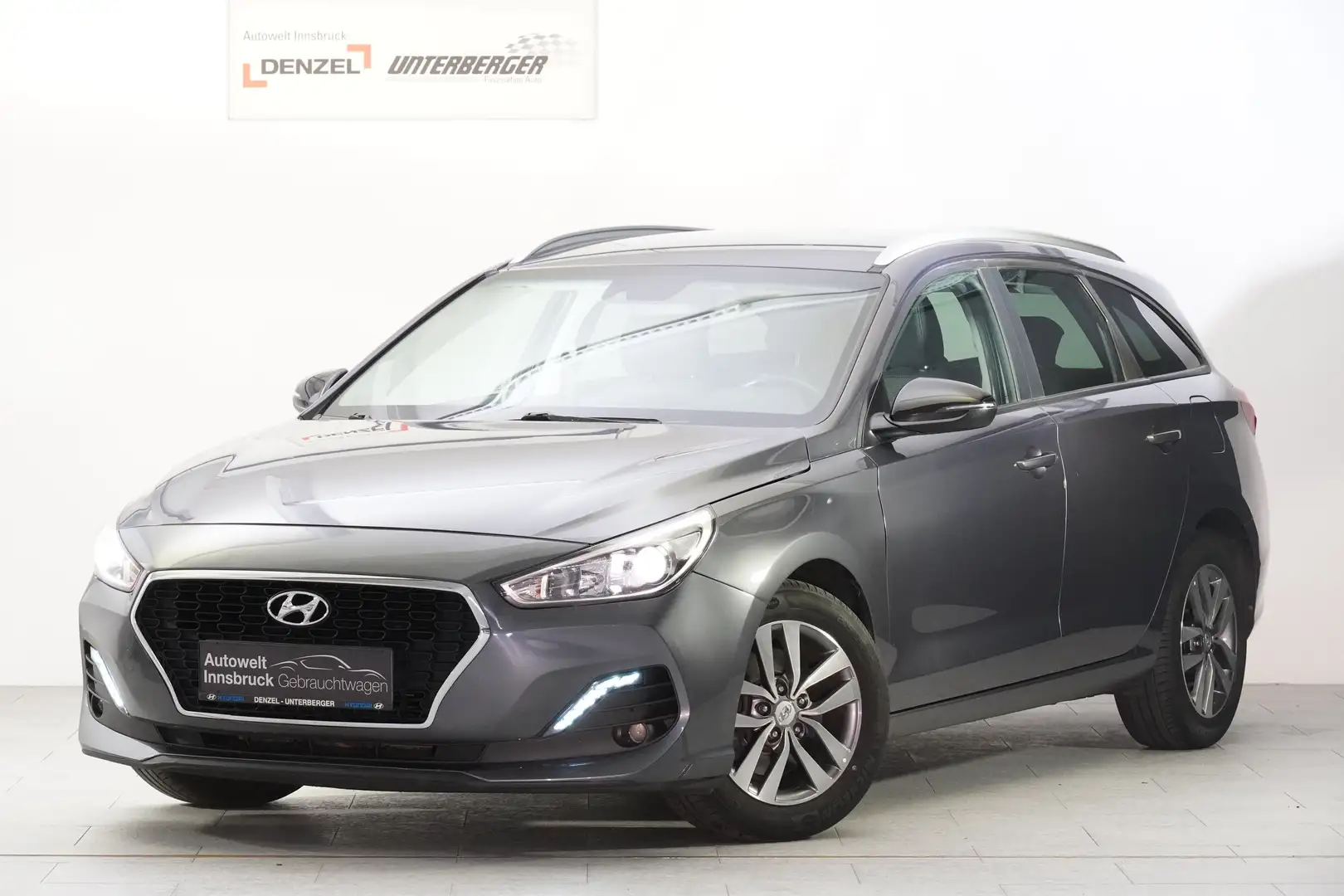 Hyundai i30 Kombi 1,0 T-GDI Level 3 Plus Grau - 1