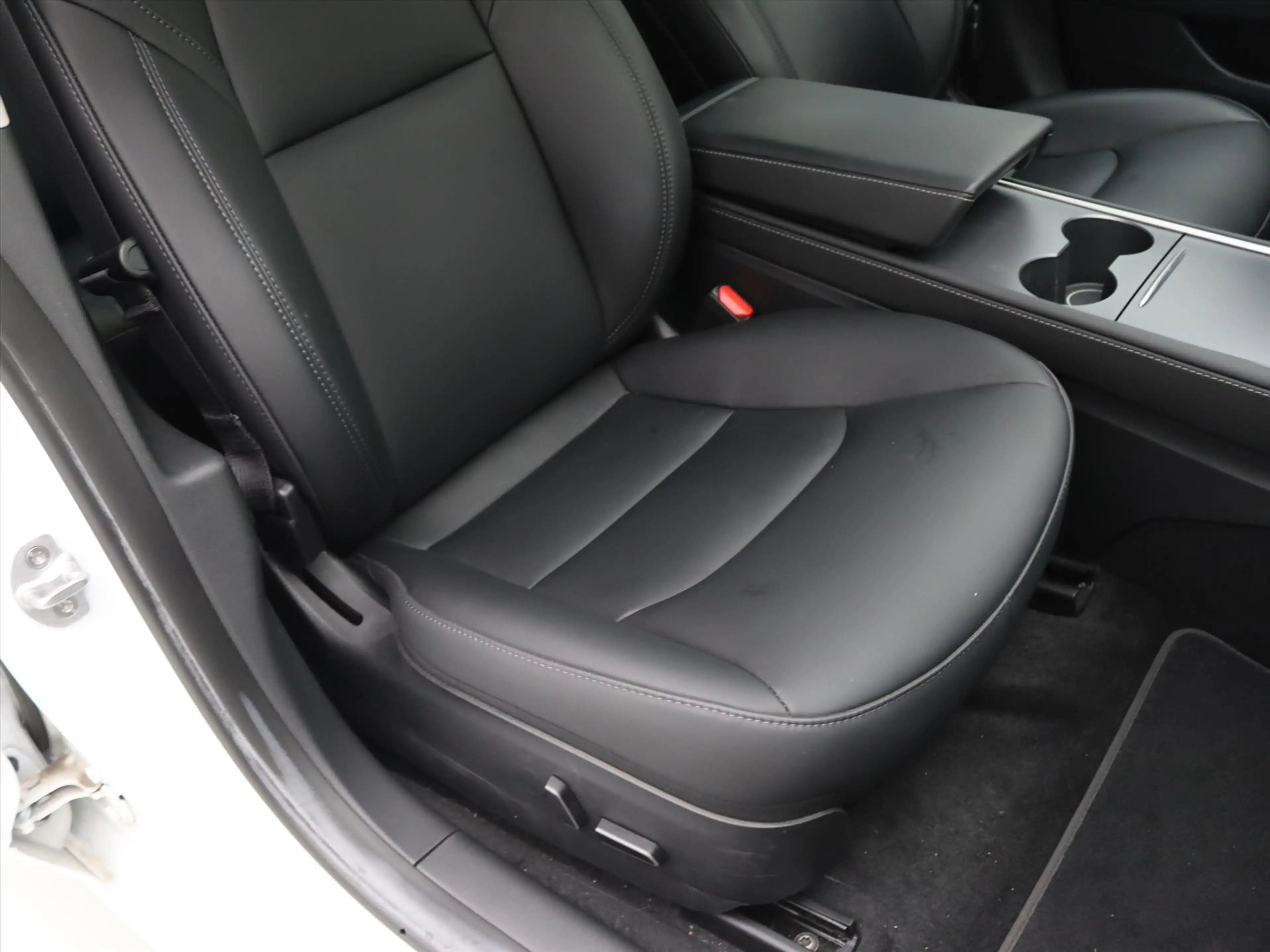 Tesla Model 3 Standard RWD Plus UPGRADE 95.1% SoH [ AMD RYZEN+LF — photo 18