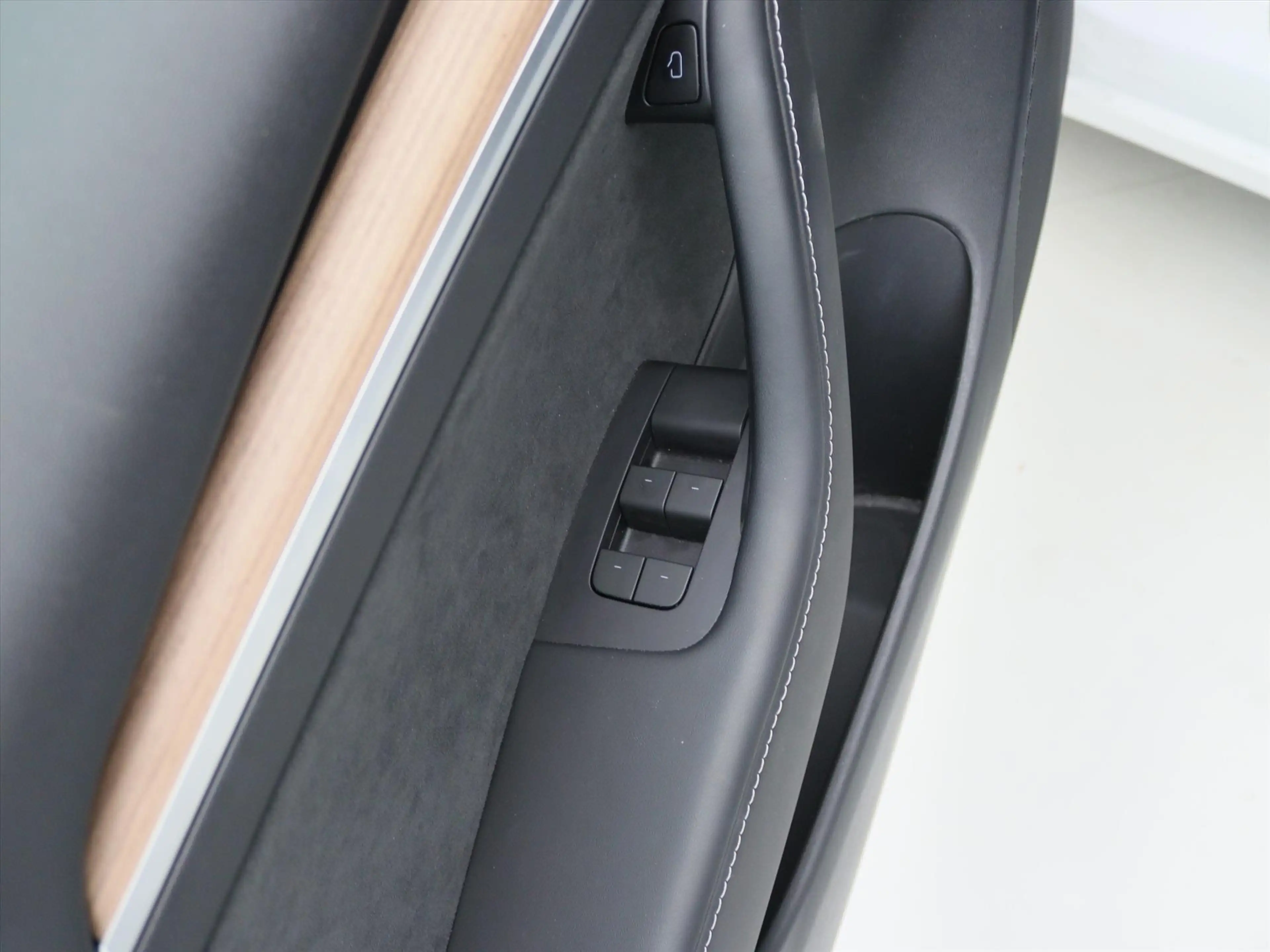 Tesla Model 3 Standard RWD Plus UPGRADE 95.1% SoH [ AMD RYZEN+LF — photo 30