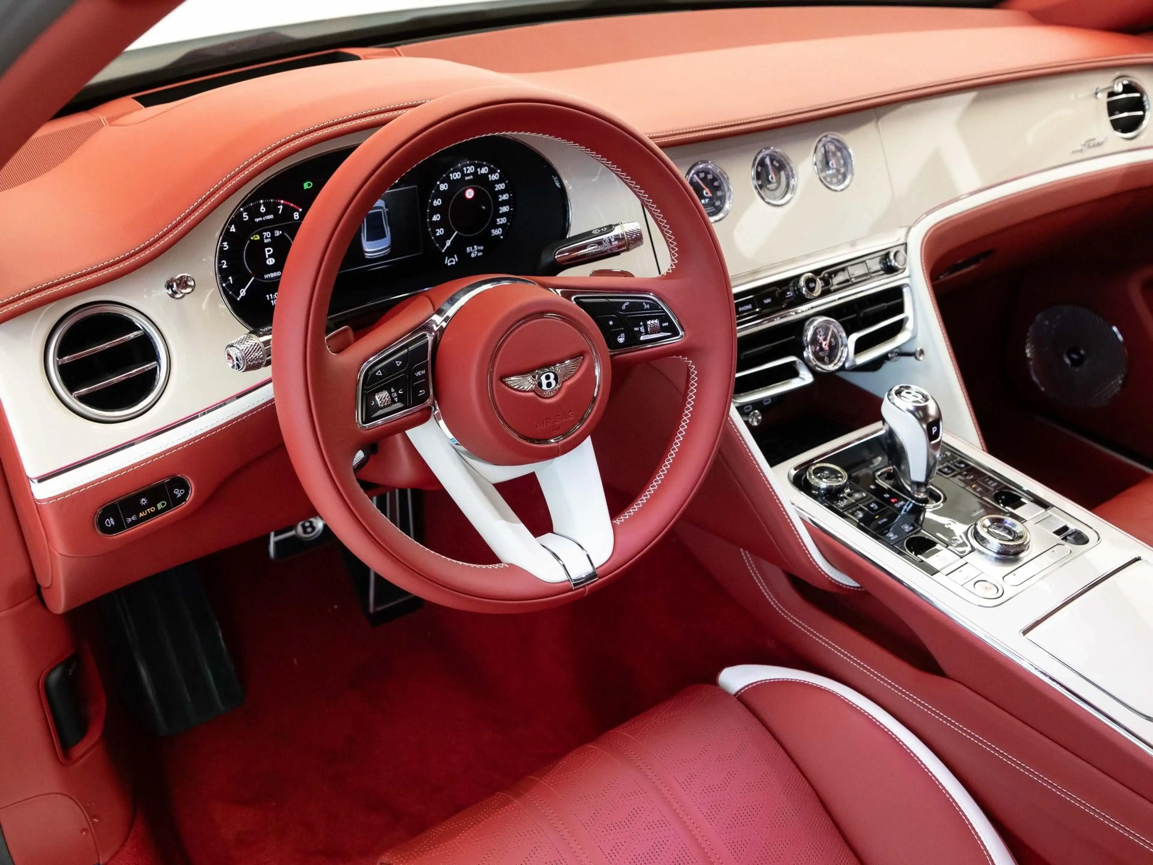 Bentley Flying Spur Speed First Edition WHITE & RED — photo 6