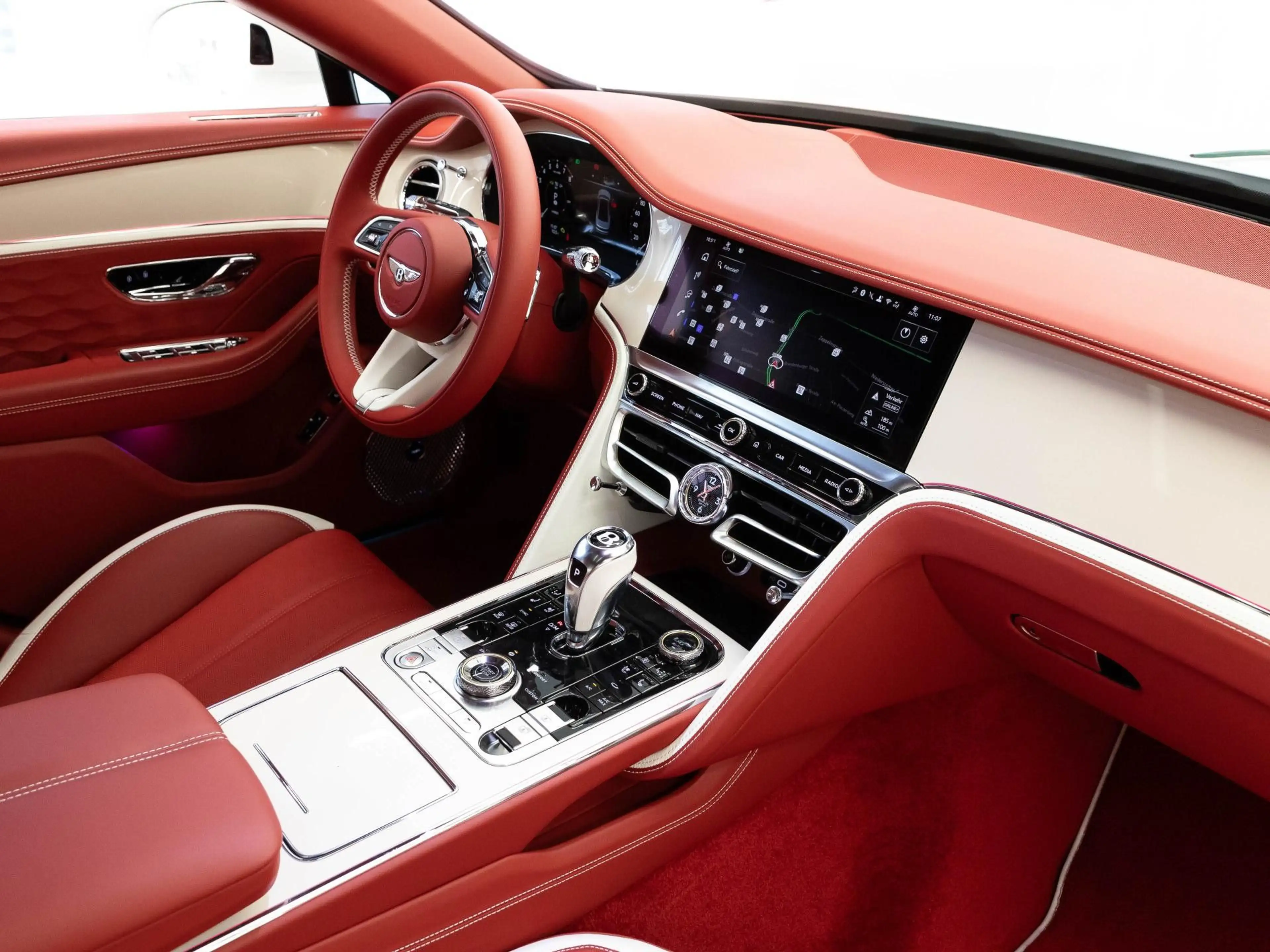Bentley Flying Spur Speed First Edition WHITE & RED — photo 7