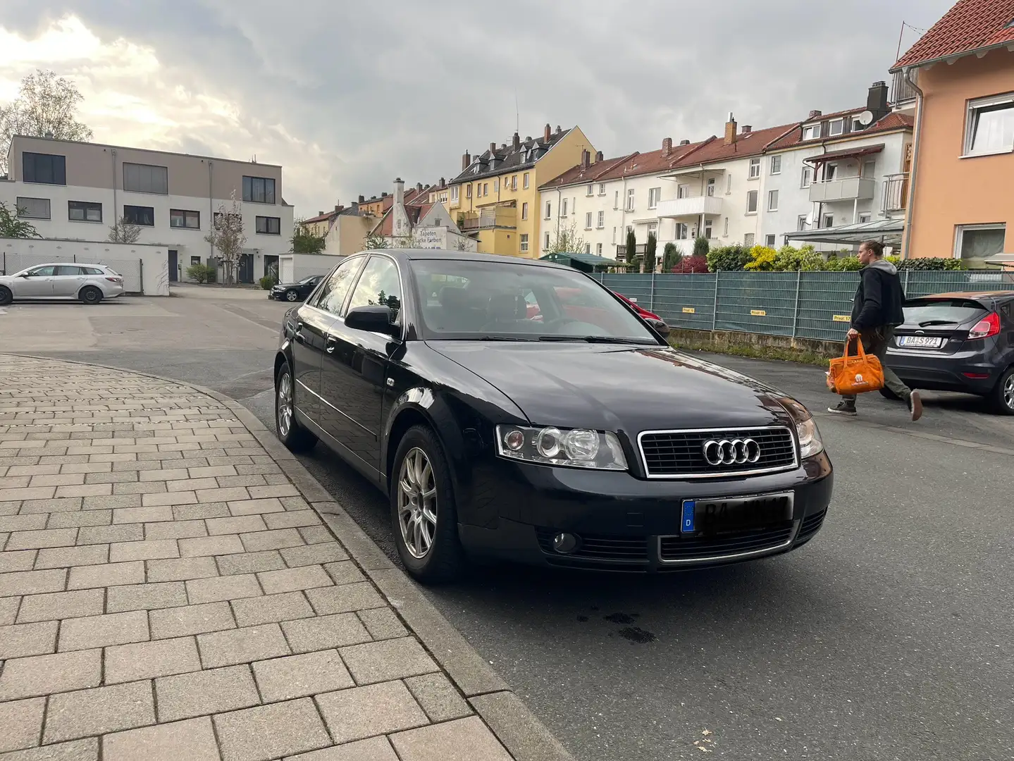 Audi A4 2.0 - 1
