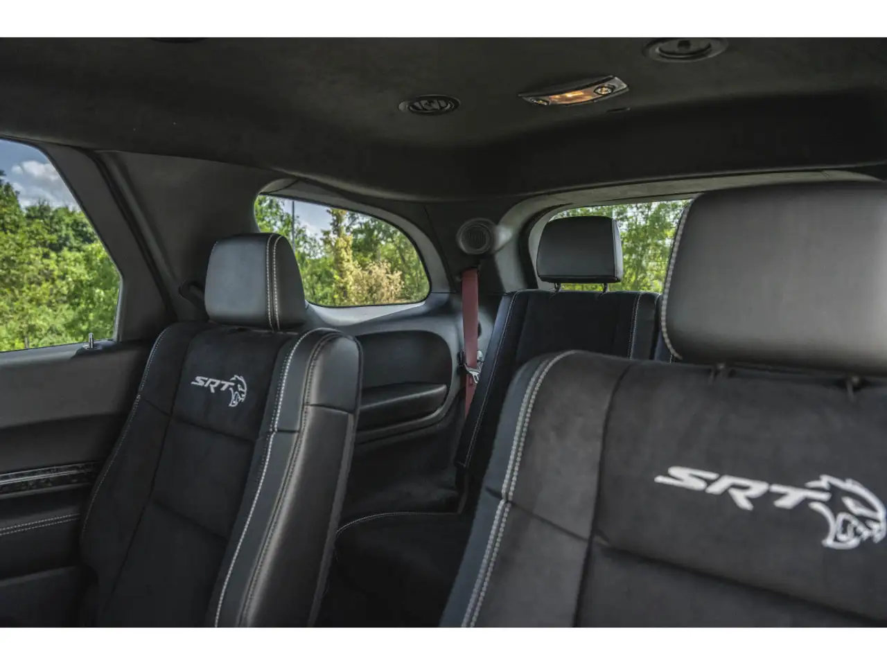 Dodge Durango 2023 — фото 10