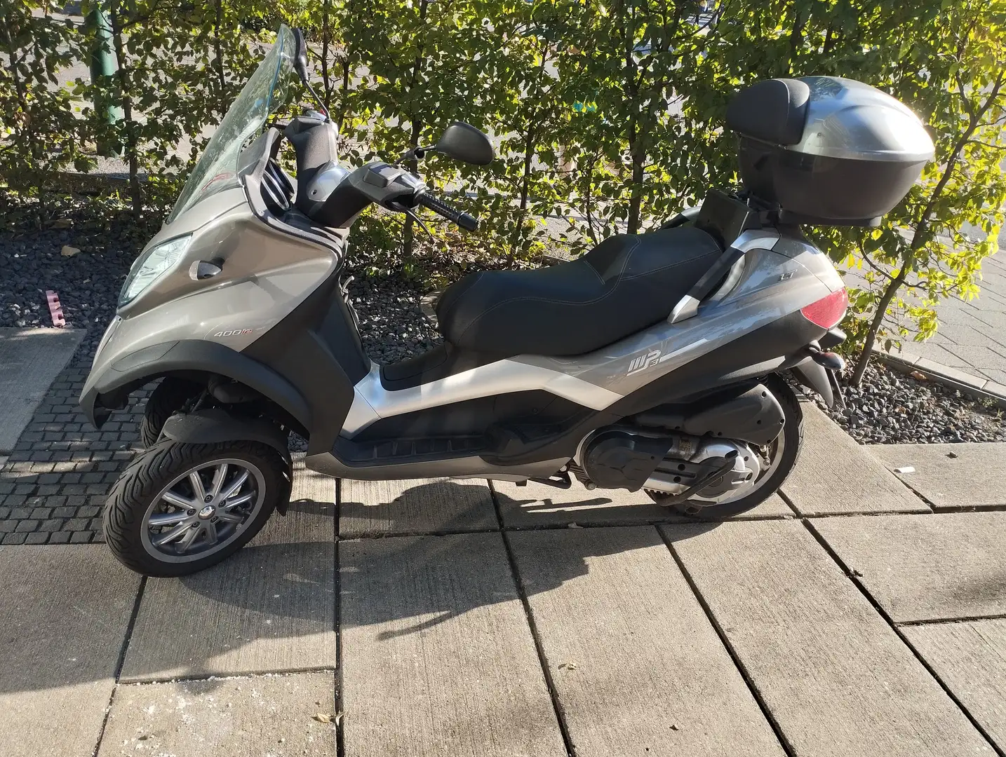 Piaggio MP3 400 - 1