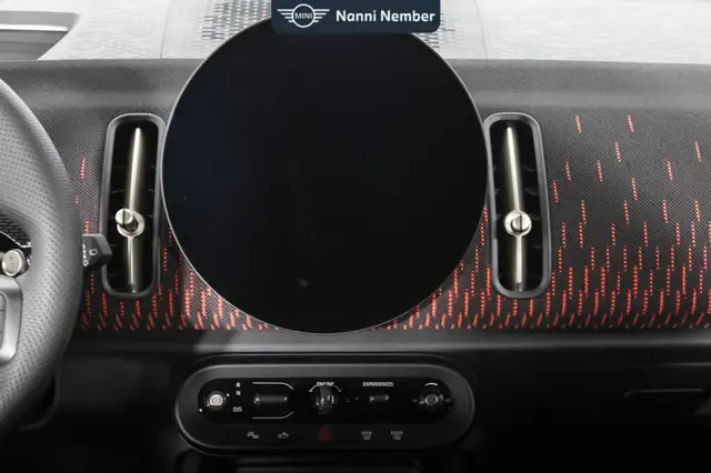 Mini Countryman view 12