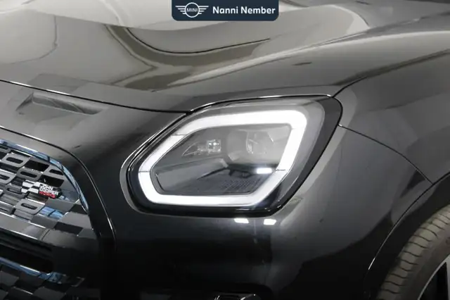 Mini Countryman view 5