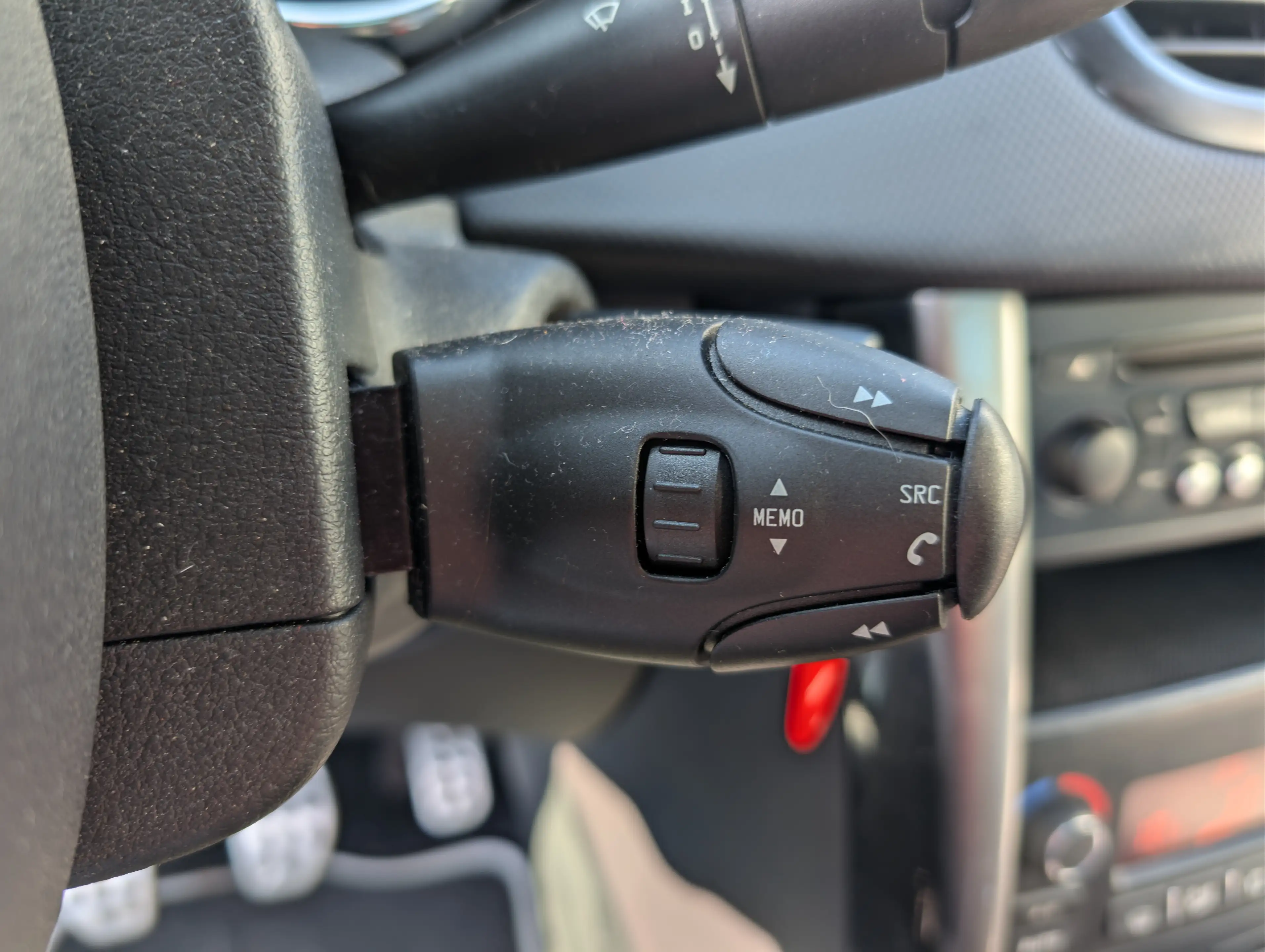 Peugeot 207 207 CC 120 VTi Roland Garros Klimaaut/Leder/Alu17" — photo 15