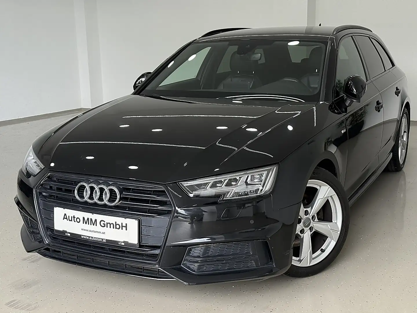 Audi A4 Avant 2,0 TDI Schwarz - 1