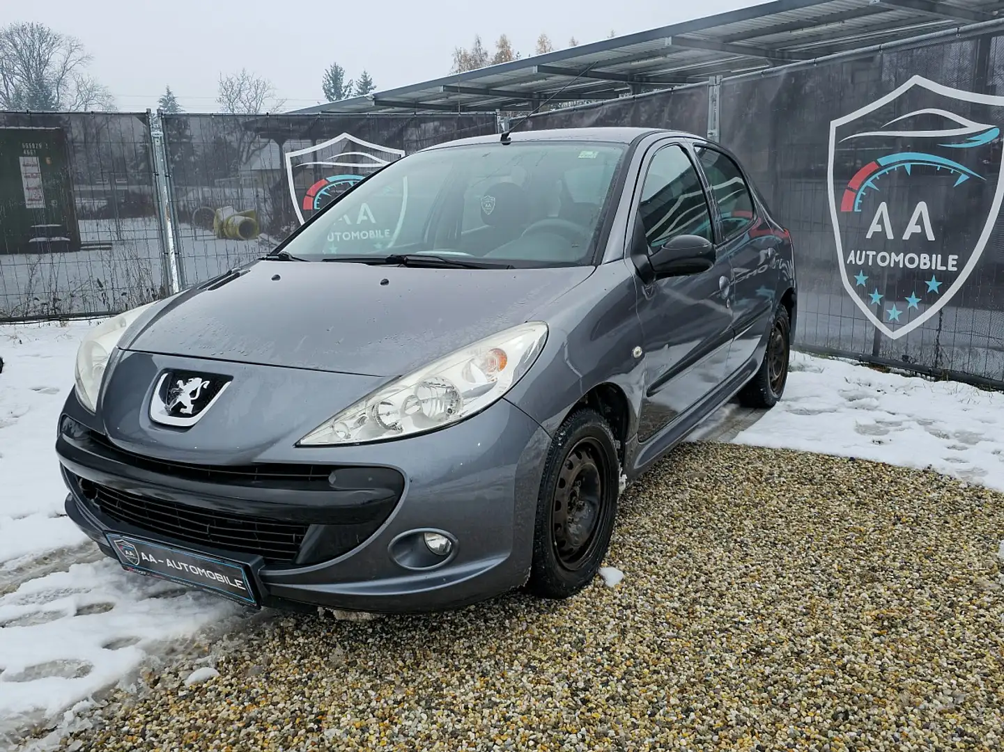 Peugeot 206 + 1,4 HDI 70 Trendy Grau - 1