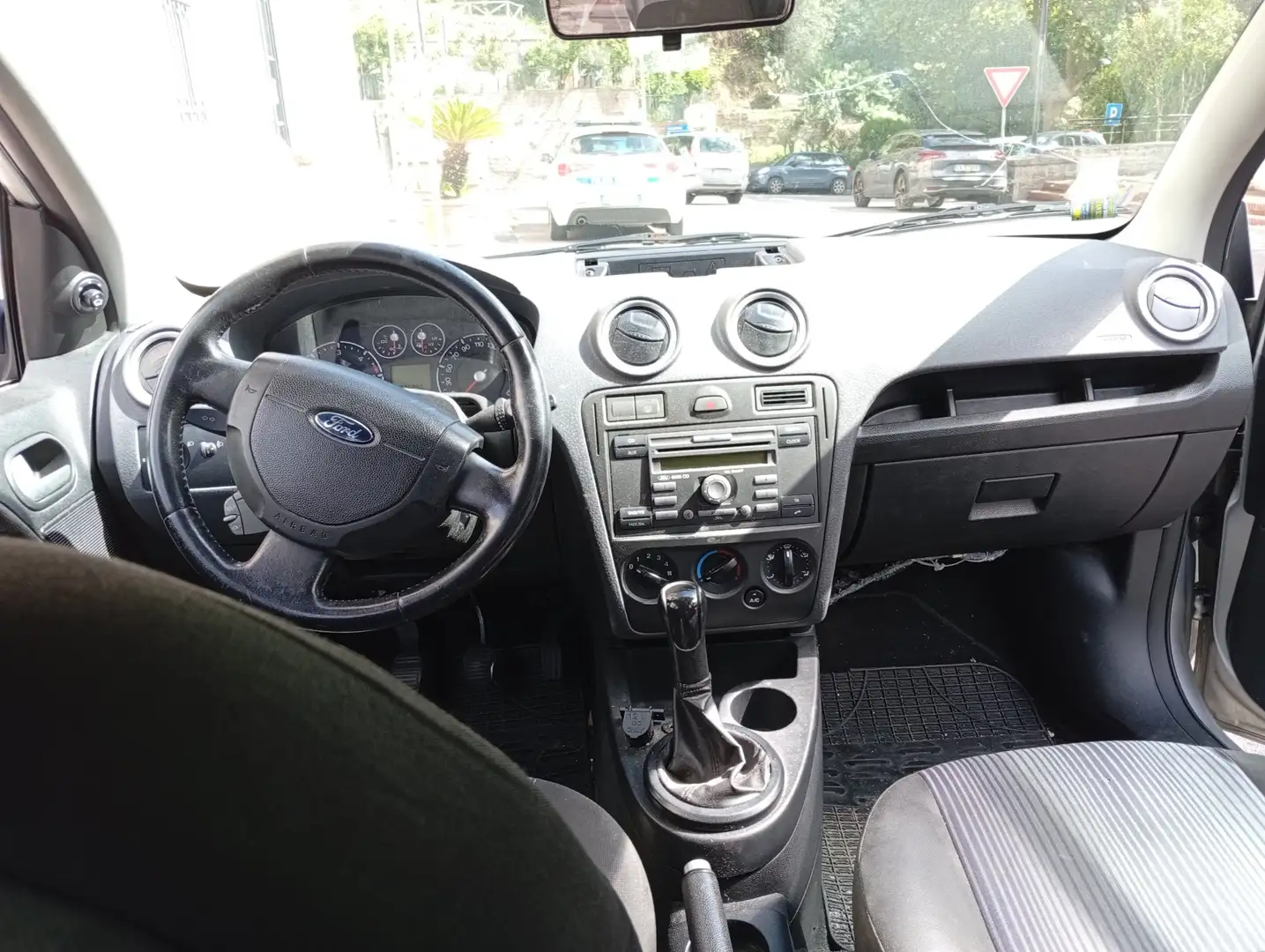 Ford Fusion 1.6 tdci + - 2