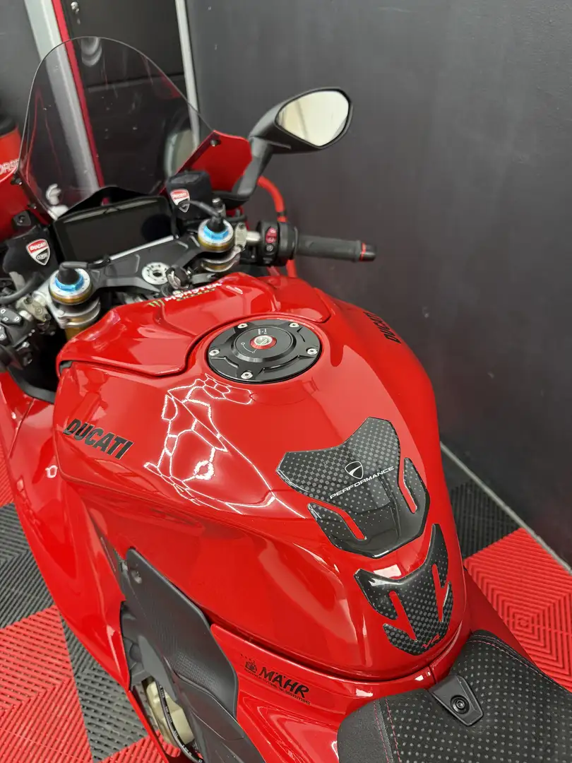Ducati Panigale V4 S Carbon Edition - 2