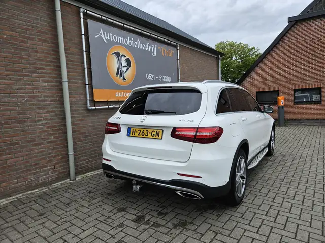 Mercedes-Benz GLC view 24