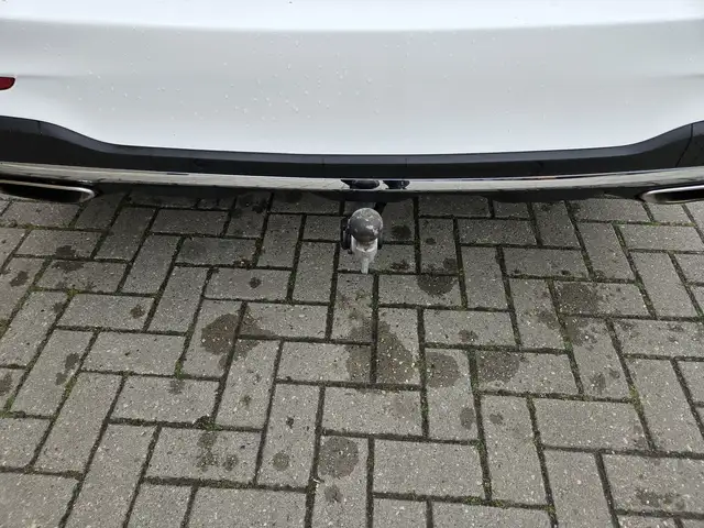 Mercedes-Benz GLC view 26