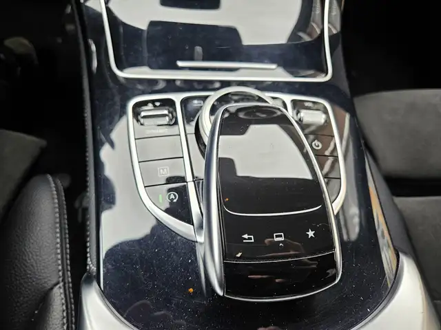 Mercedes-Benz GLC view 18